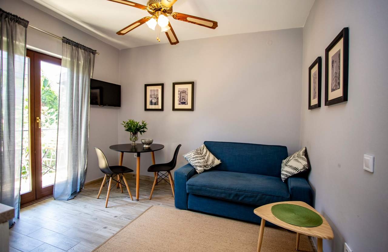 One bedroom apartment with balcony Rovinj (A-23505-b)