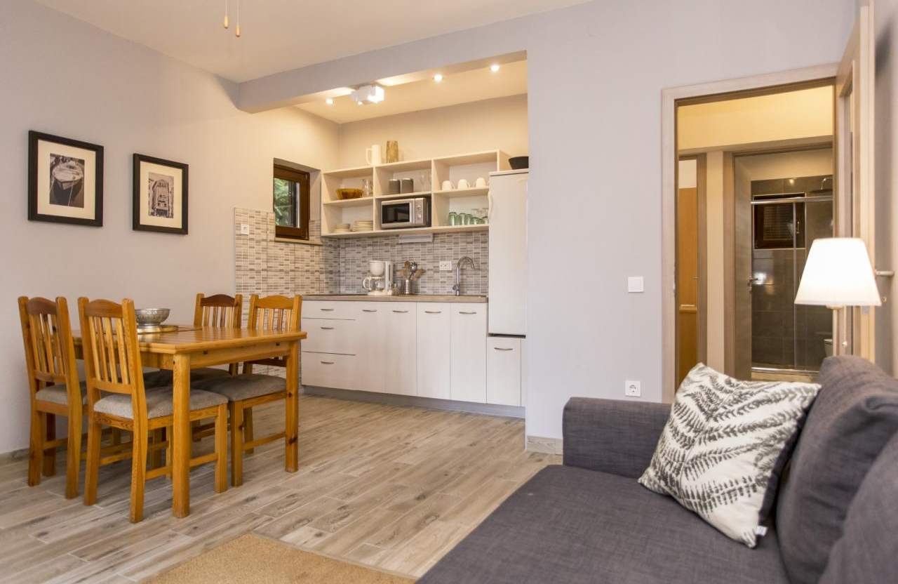 One bedroom apartment with balcony Rovinj (A-23505-c)