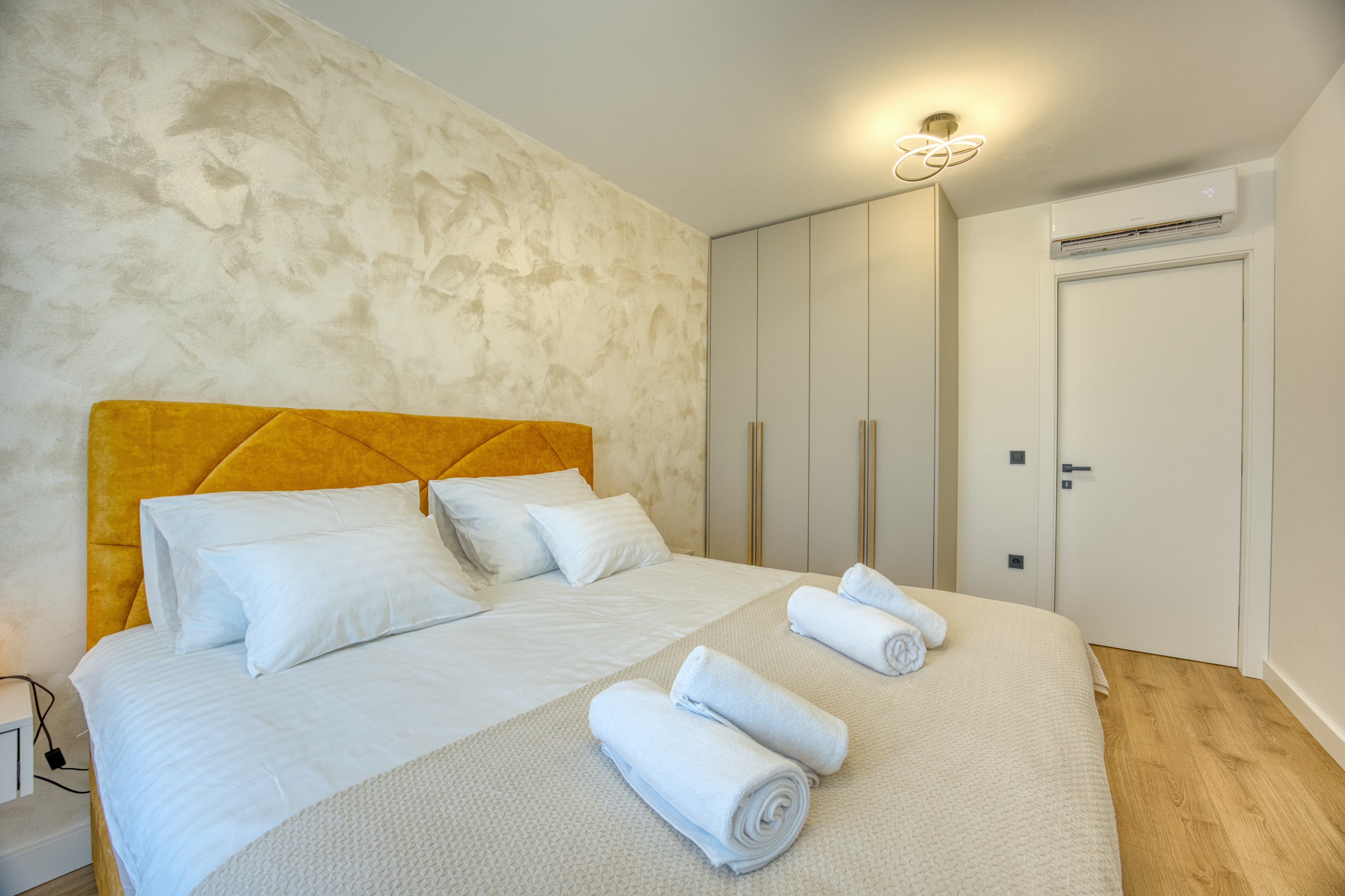 Four bedroom house with terrace and sea view Zaton, Zadar  K