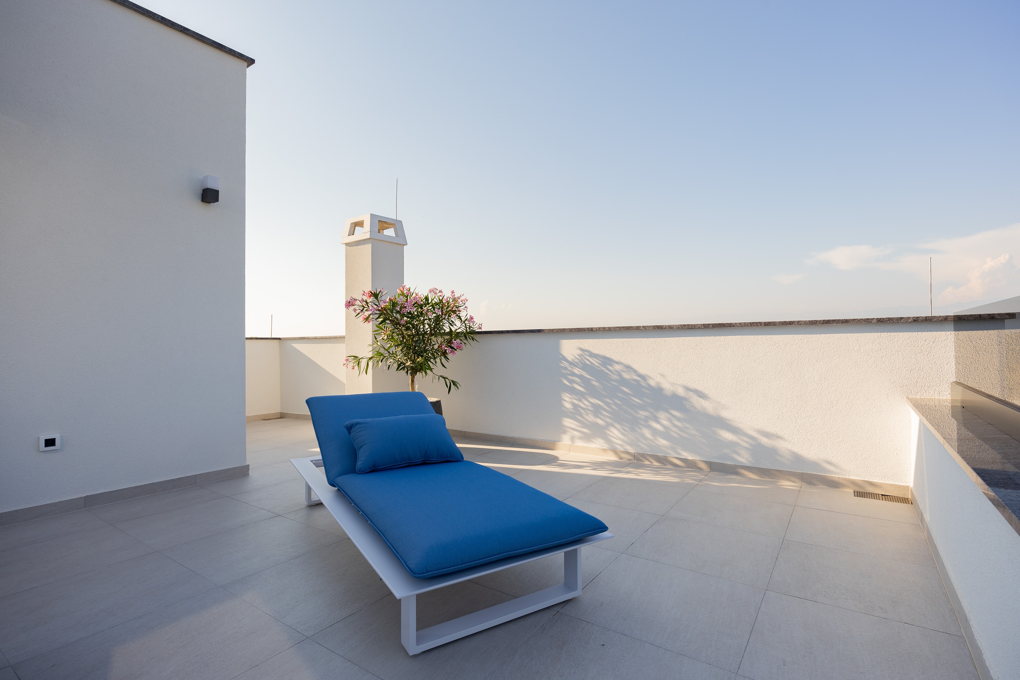 Four bedroom house with terrace and sea view Zaton, Zadar  K