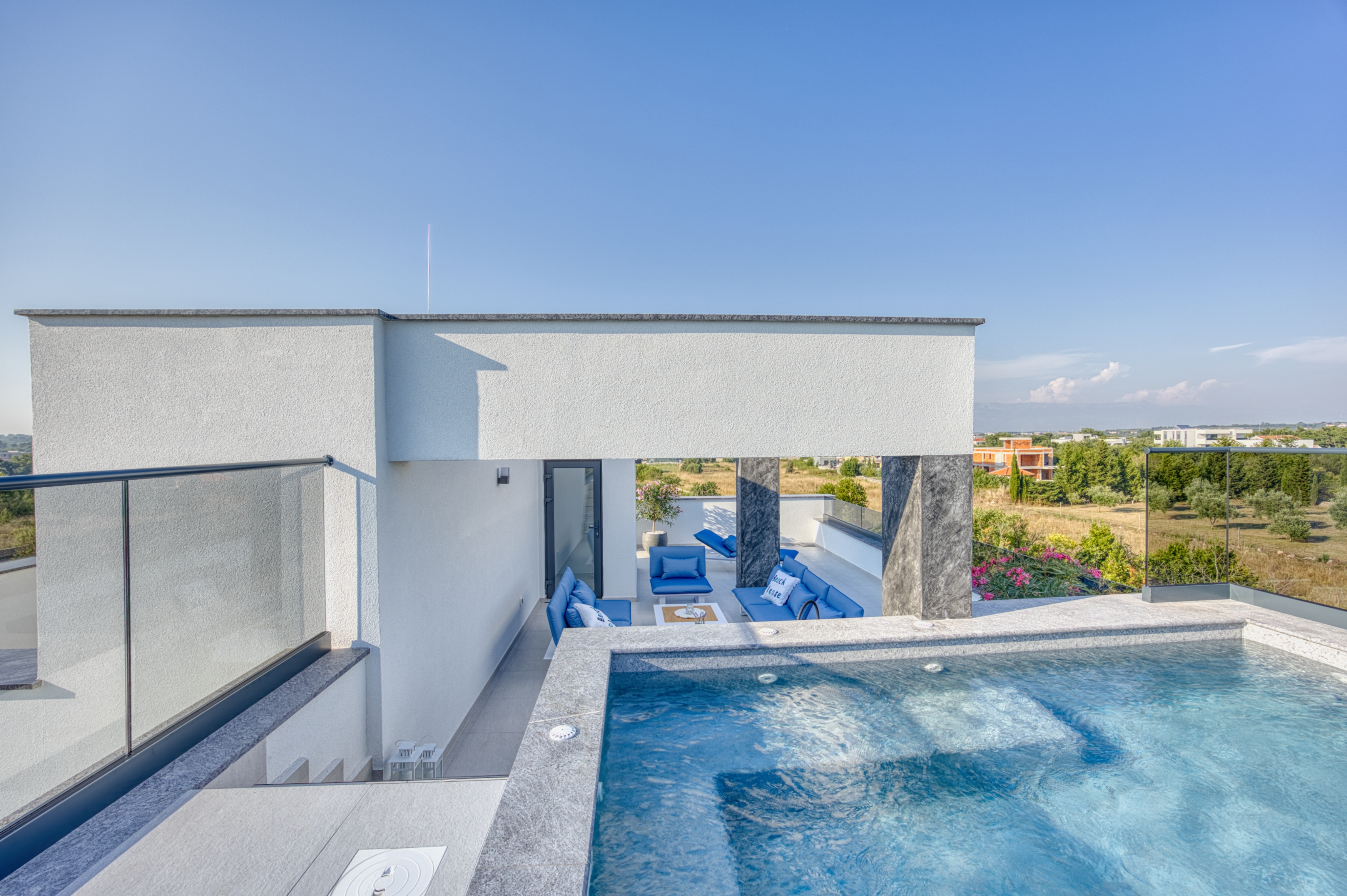 Four bedroom house with terrace and sea view Zaton, Zadar  K