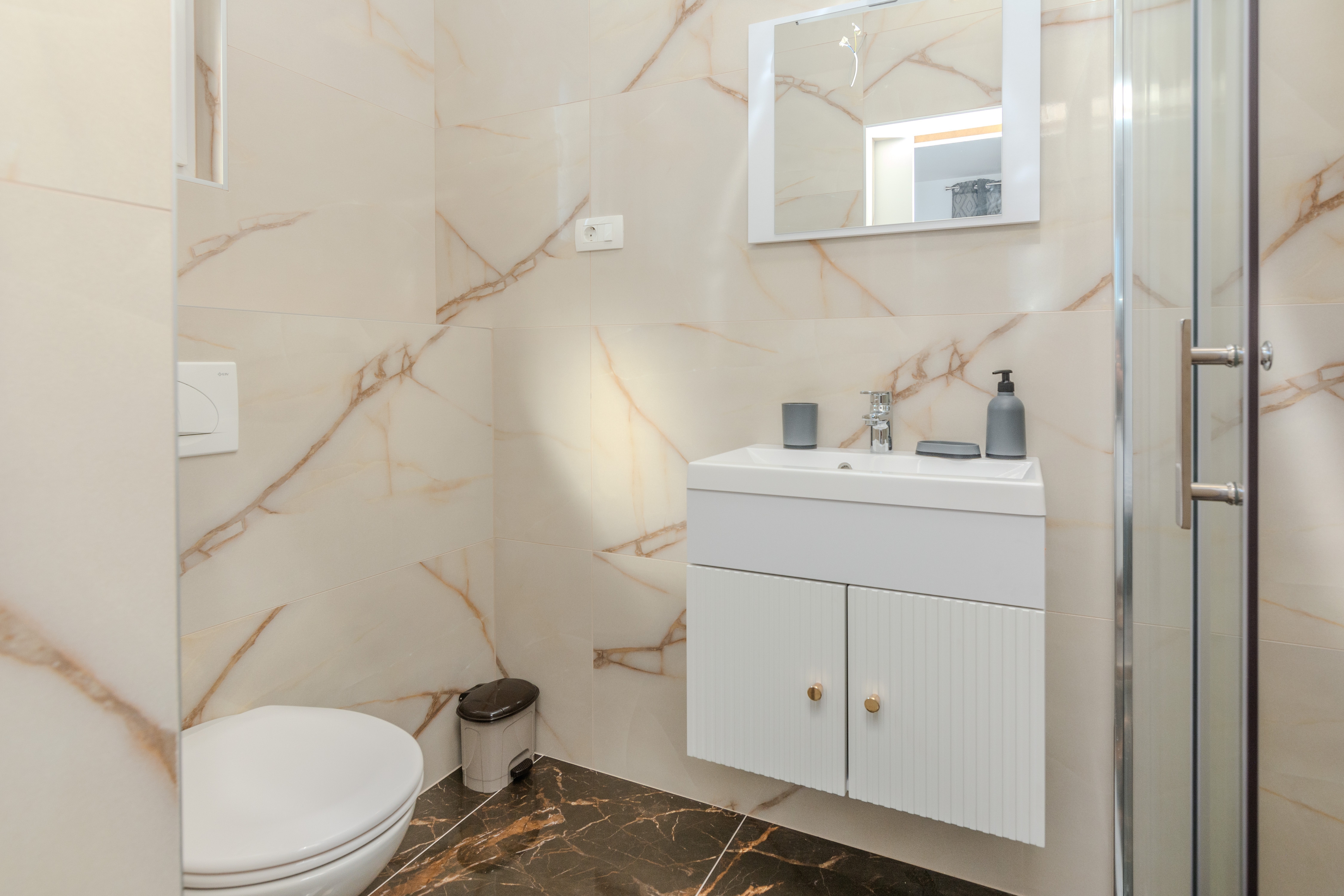 Four bedroom house with terrace Vir - Lozice, Vir  K