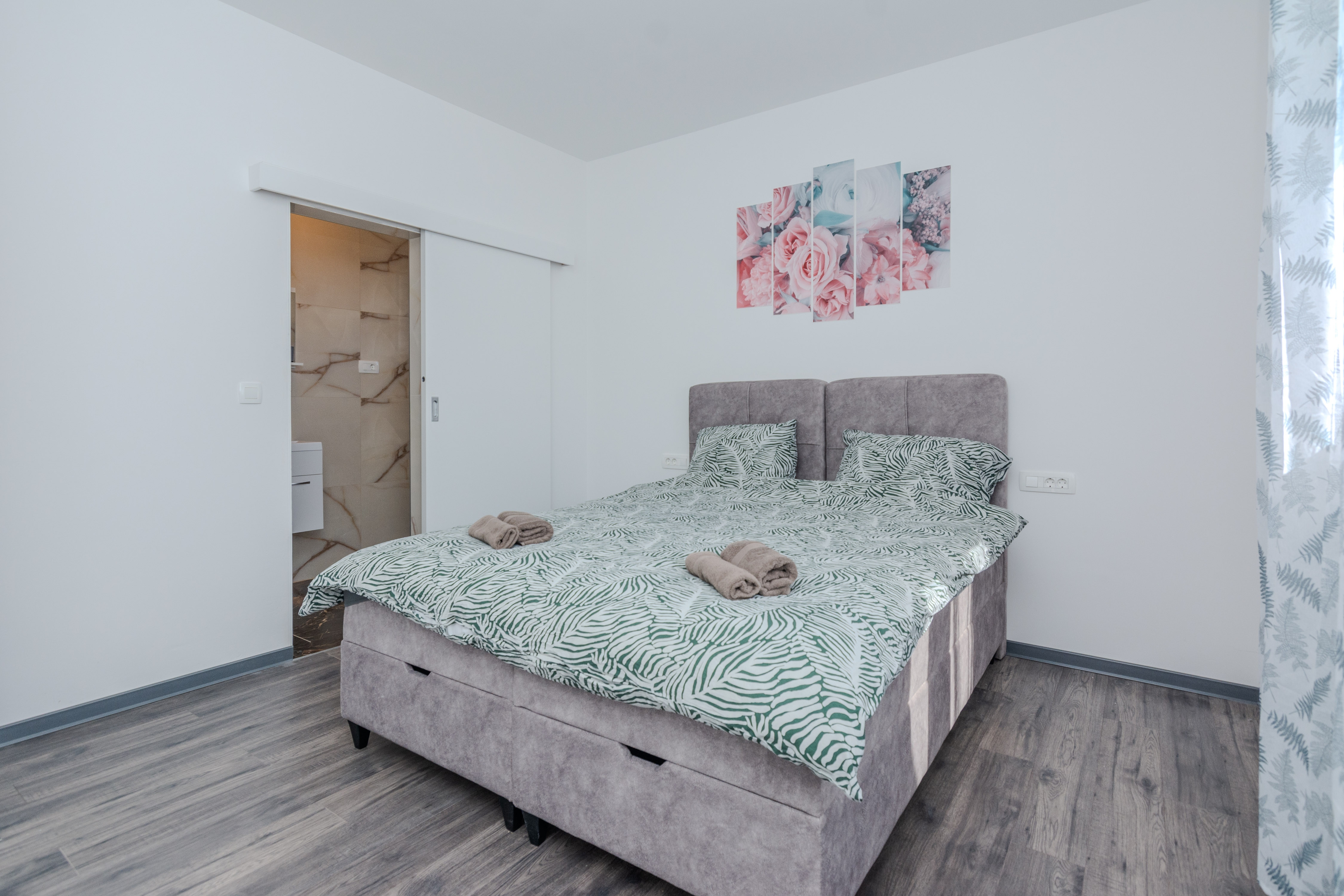 Four bedroom house with terrace Vir - Lozice, Vir  K