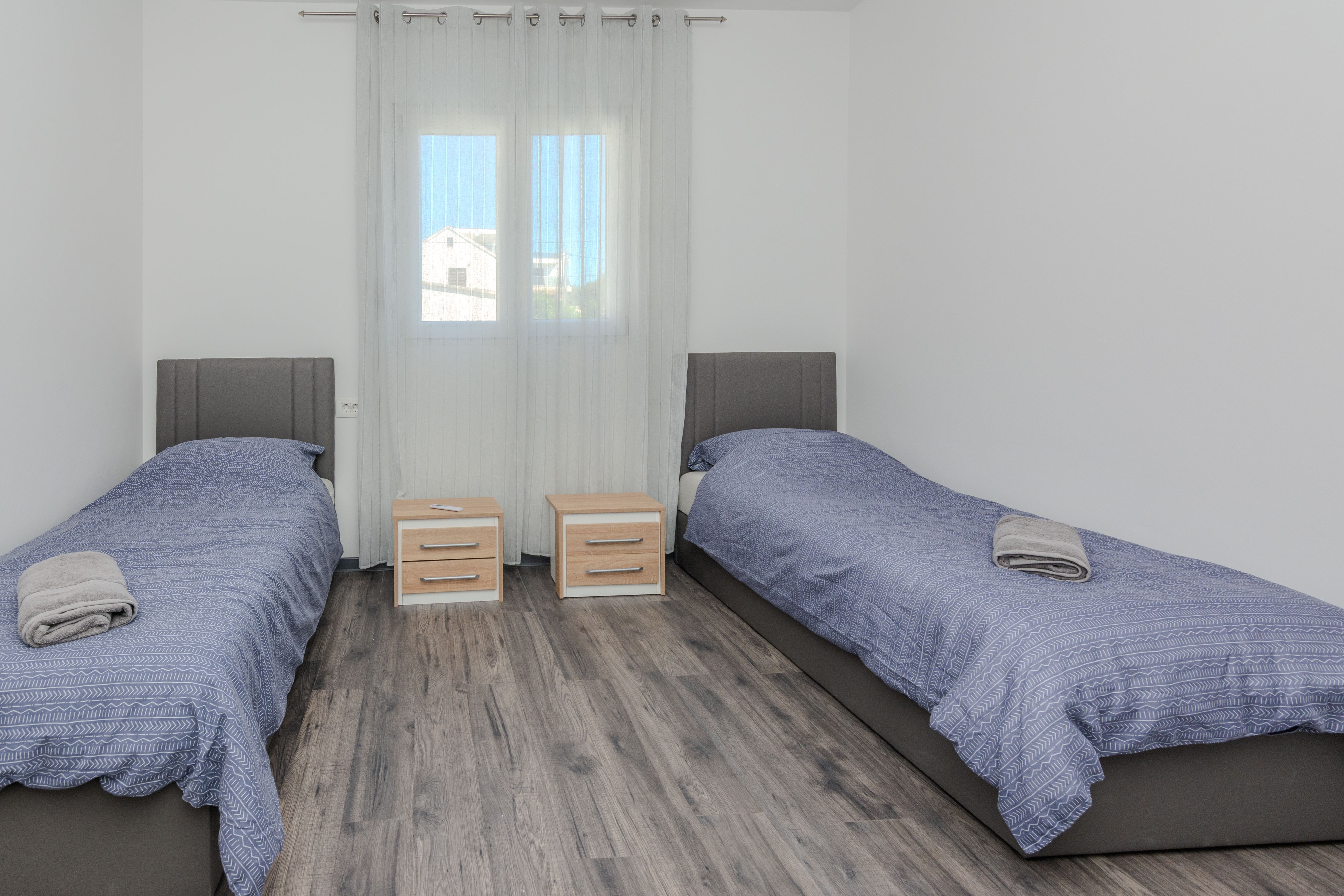 Four bedroom house with terrace Vir - Lozice, Vir  K