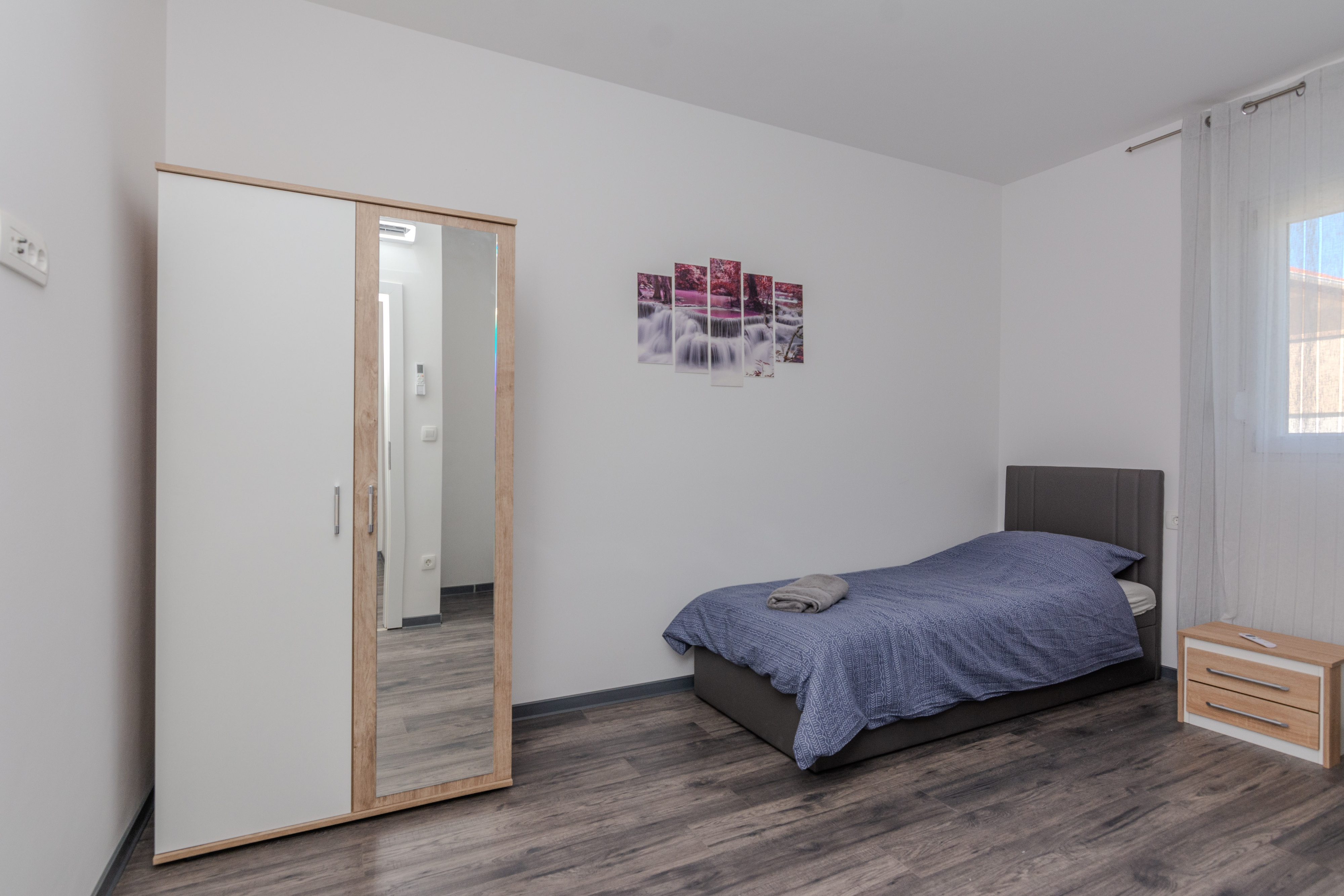 Four bedroom house with terrace Vir - Lozice, Vir  K