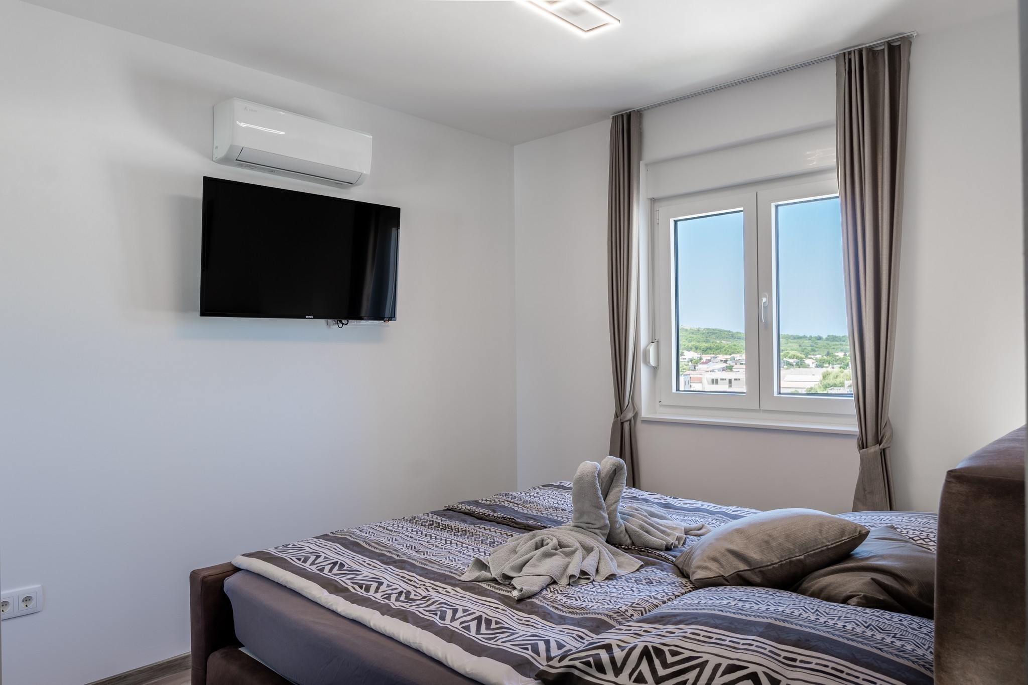 Two bedroom apartment with terrace and sea view Vir - Lozice, Vir  A-a