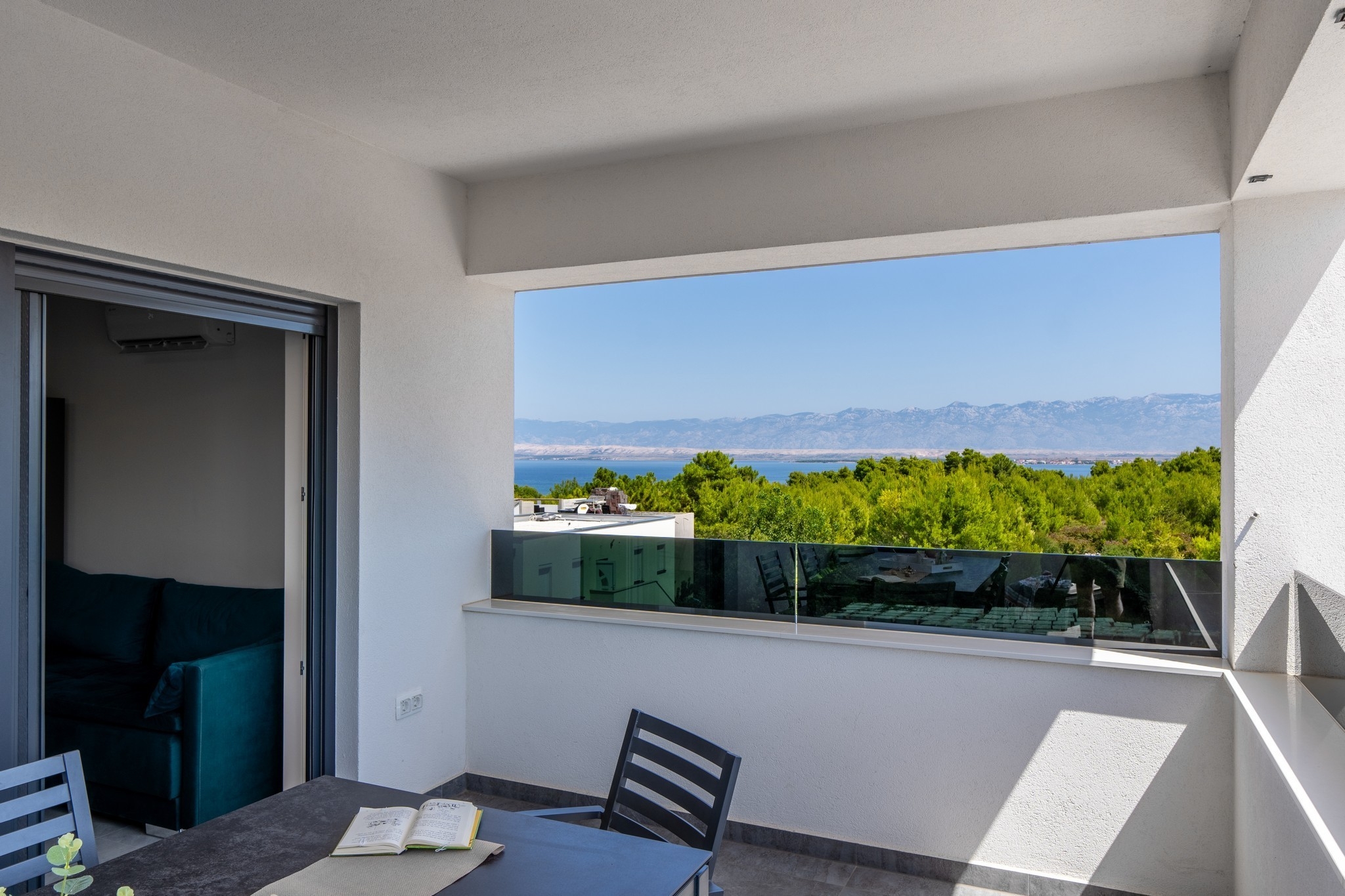 Two bedroom apartment with terrace and sea view Vir - Lozice, Vir  A-a