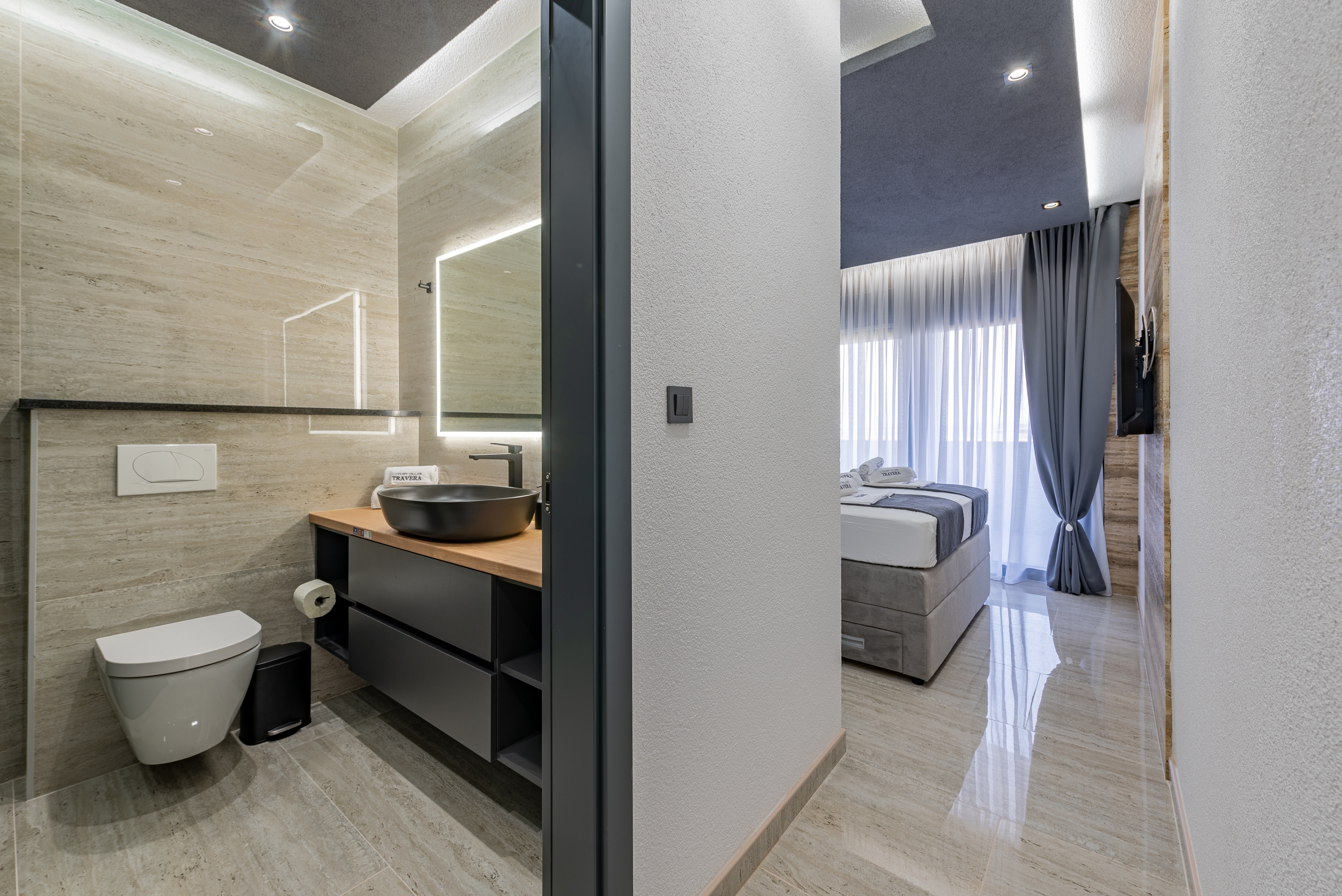 Comfortable and spacious house with terrace and sea view Privlaka, Zadar  K