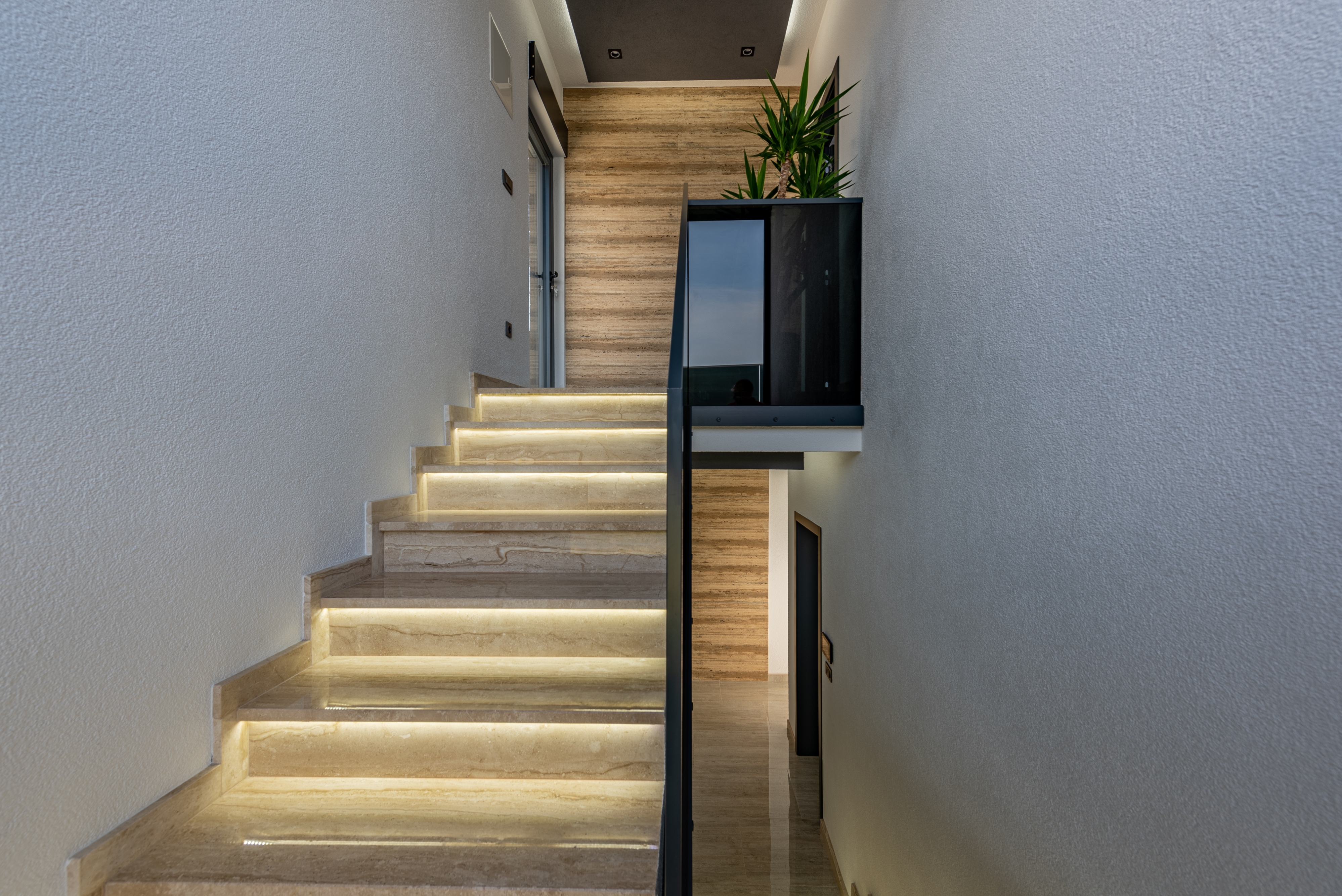 Comfortable and spacious house with terrace and sea view Privlaka, Zadar  K