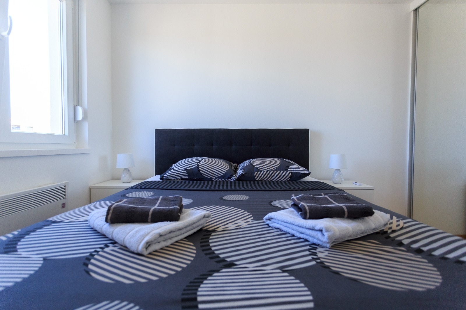 Two bedroom apartment with terrace and sea view Zadar  A-a