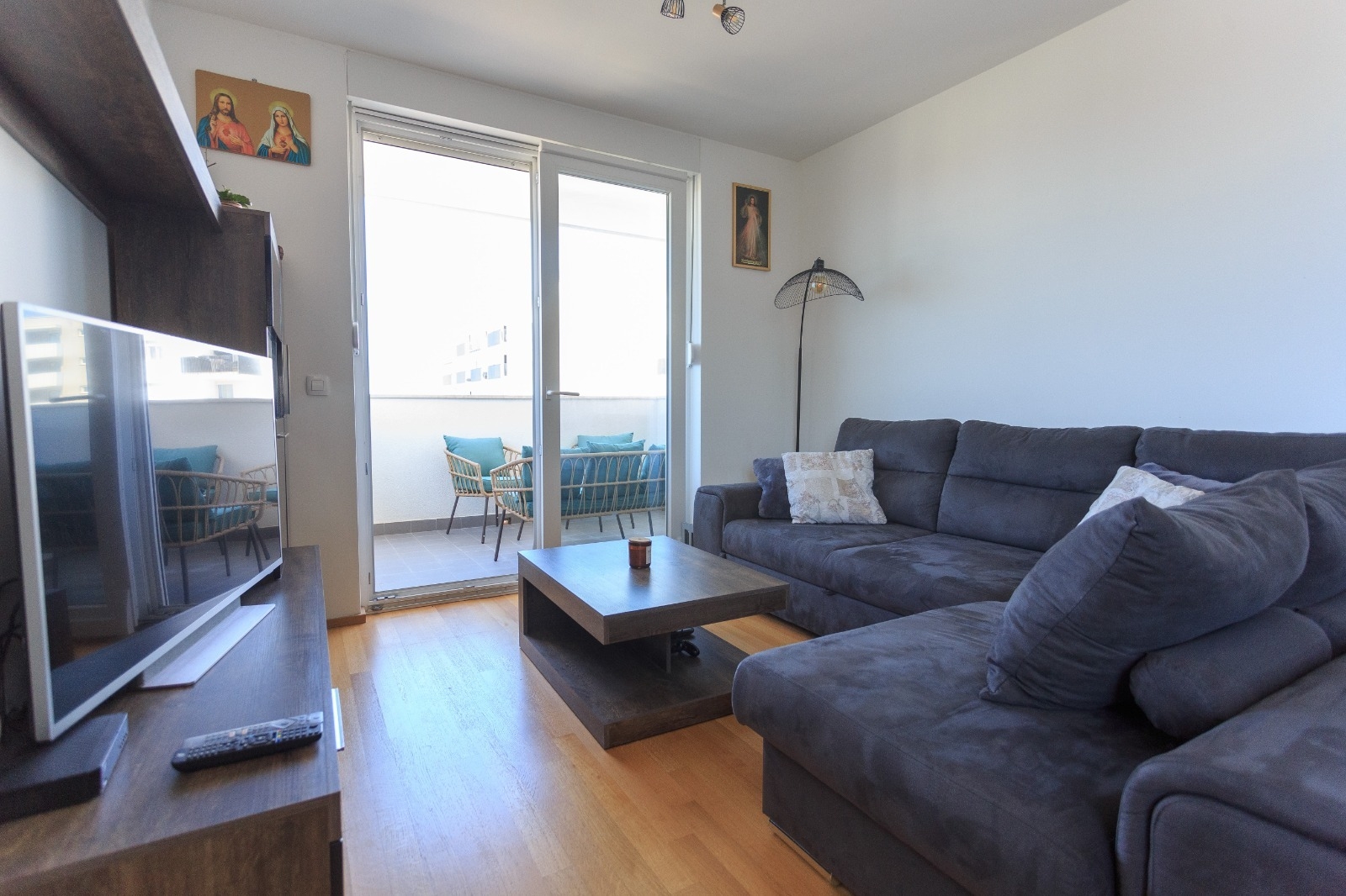 Two bedroom apartment with terrace and sea view Zadar (A-23525-a)