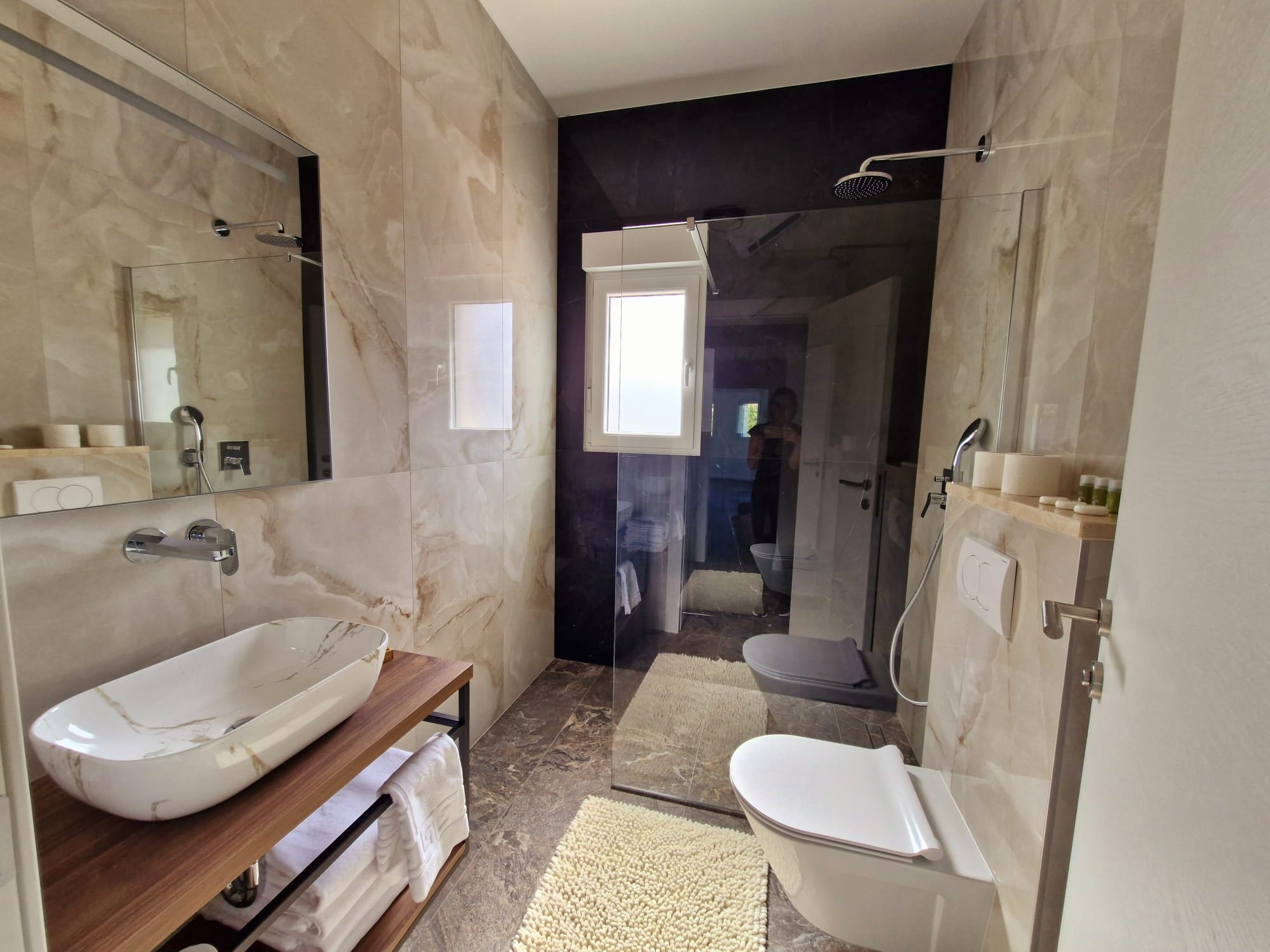 Two bedroom apartment with terrace and sea view Podstrana, Split  A-a