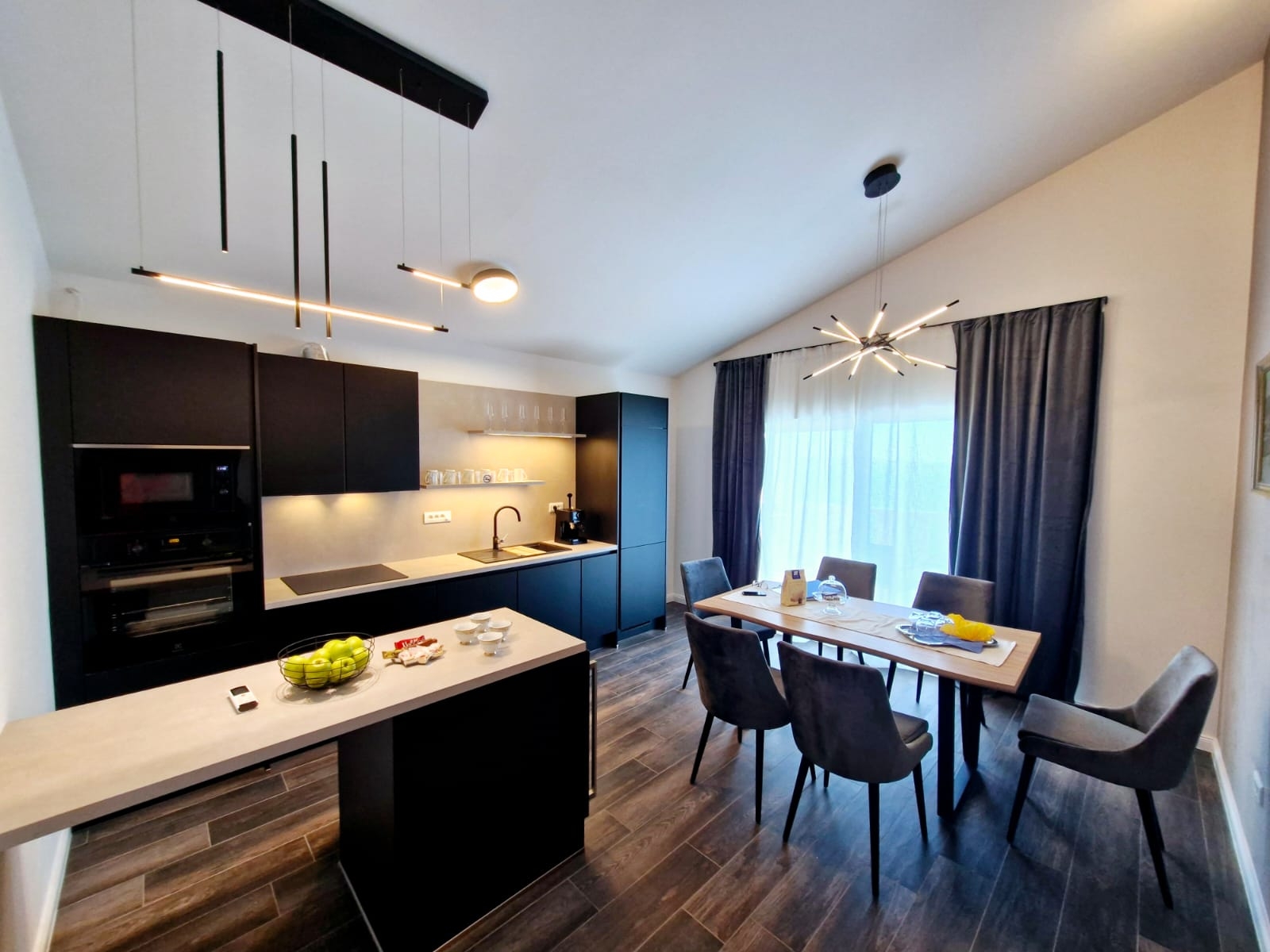 Two bedroom apartment with terrace and sea view Podstrana, Split  A-a