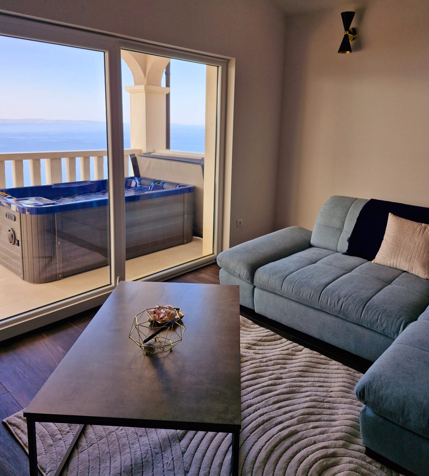 Two bedroom apartment with terrace and sea view Podstrana, Split  A-a