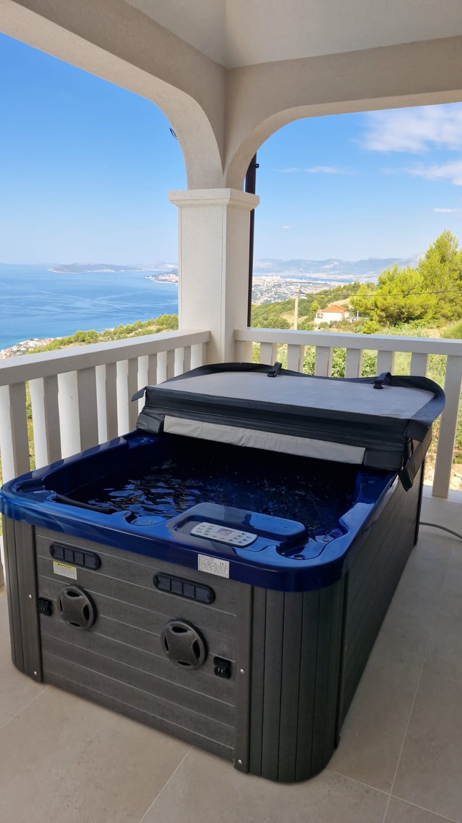 Two bedroom apartment with terrace and sea view Podstrana, Split  A-a