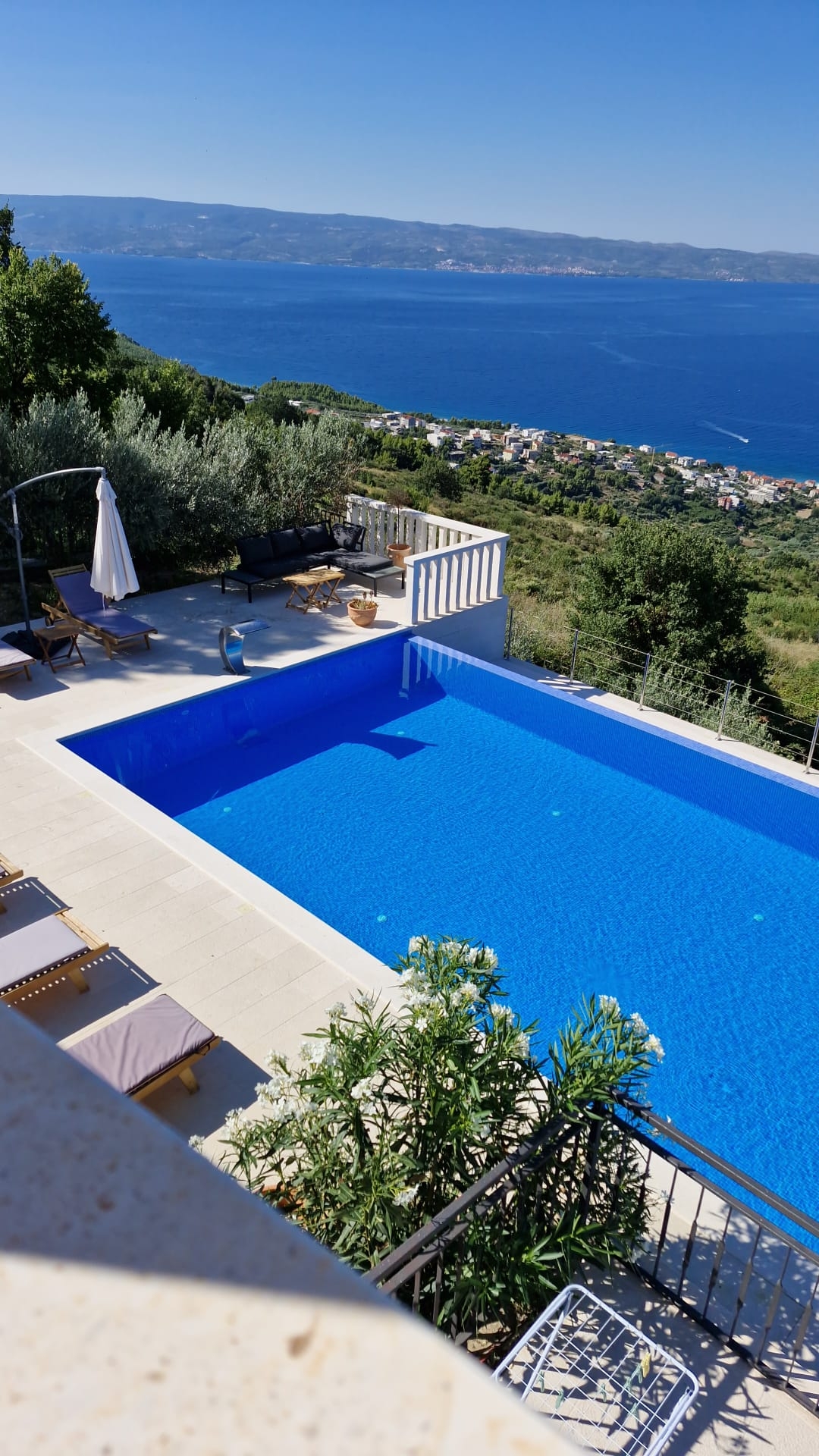 Two bedroom apartment with terrace and sea view Podstrana, Split  A-a