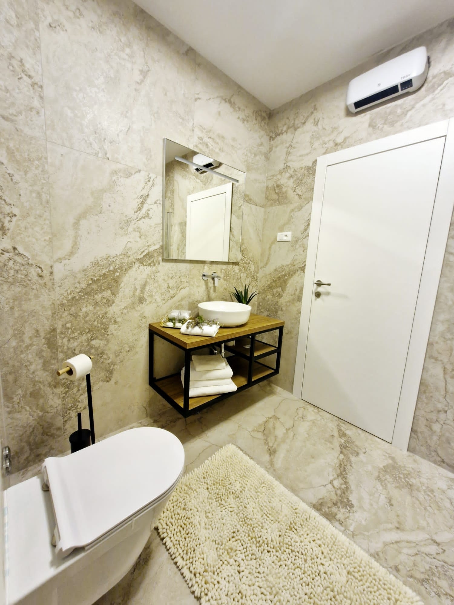 Two bedroom apartment with terrace and sea view Podstrana, Split  A-b