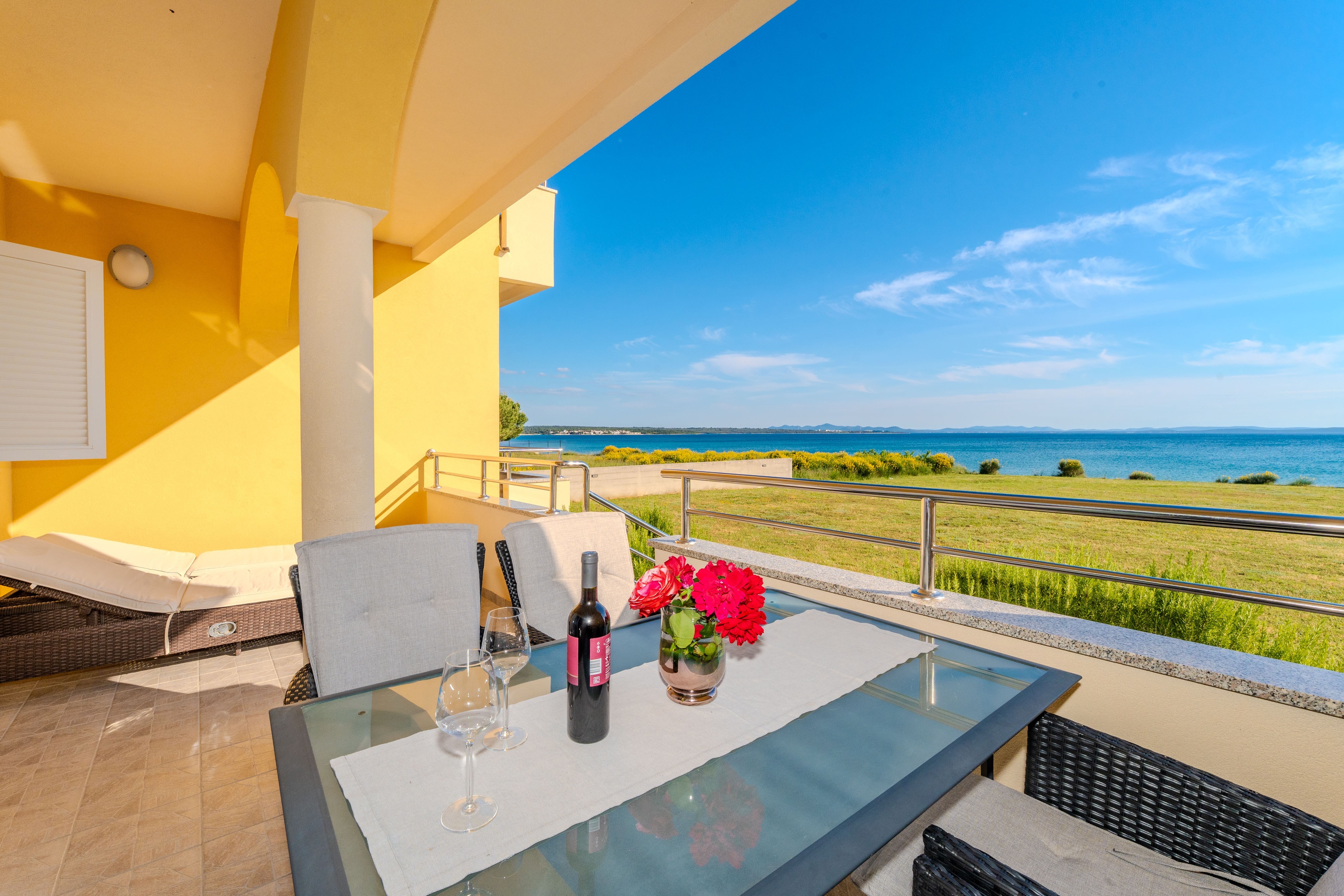 One bedroom apartment near beach Privlaka, Zadar (A-23531-b) One bedroom apartment near beach Privlaka, Zadar (A-23531-b)