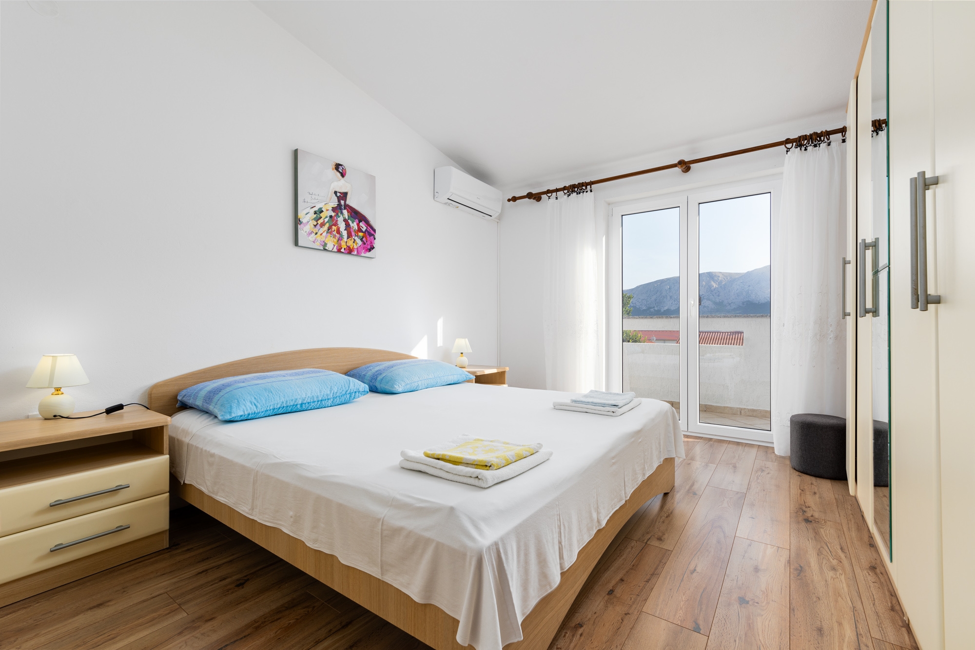 Three bedroom apartment with balcony and sea view Baška, Krk (A-23536-b)