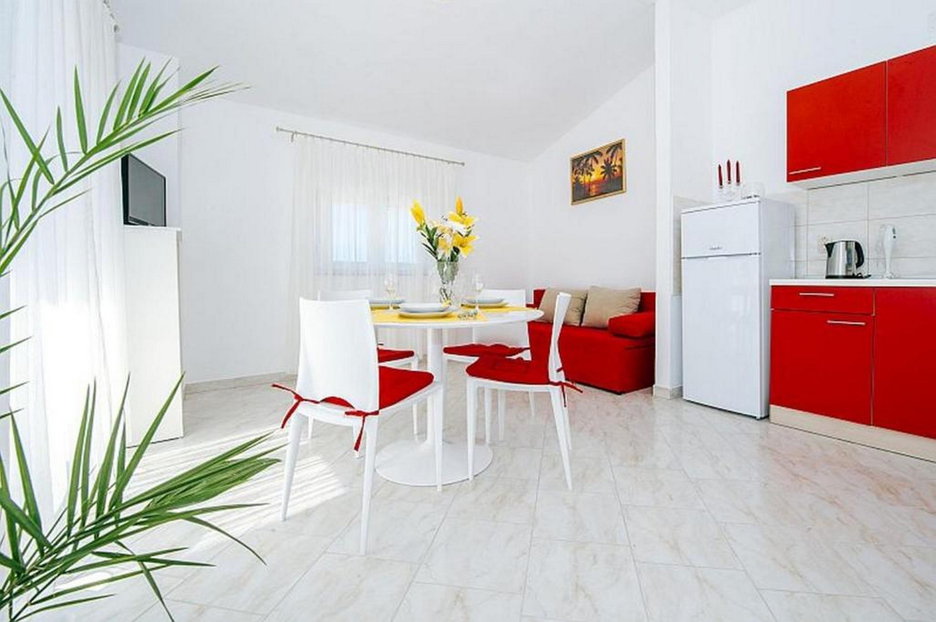 One bedroom apartment with terrace Vrsi, Zadar  A-a