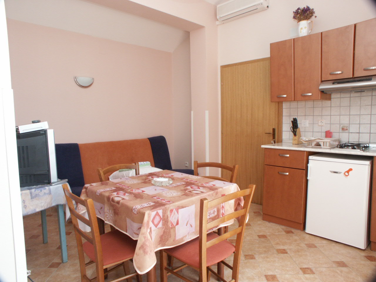 Appartement de deux chambres prés de la plage Crikvenica (A-2354-d)