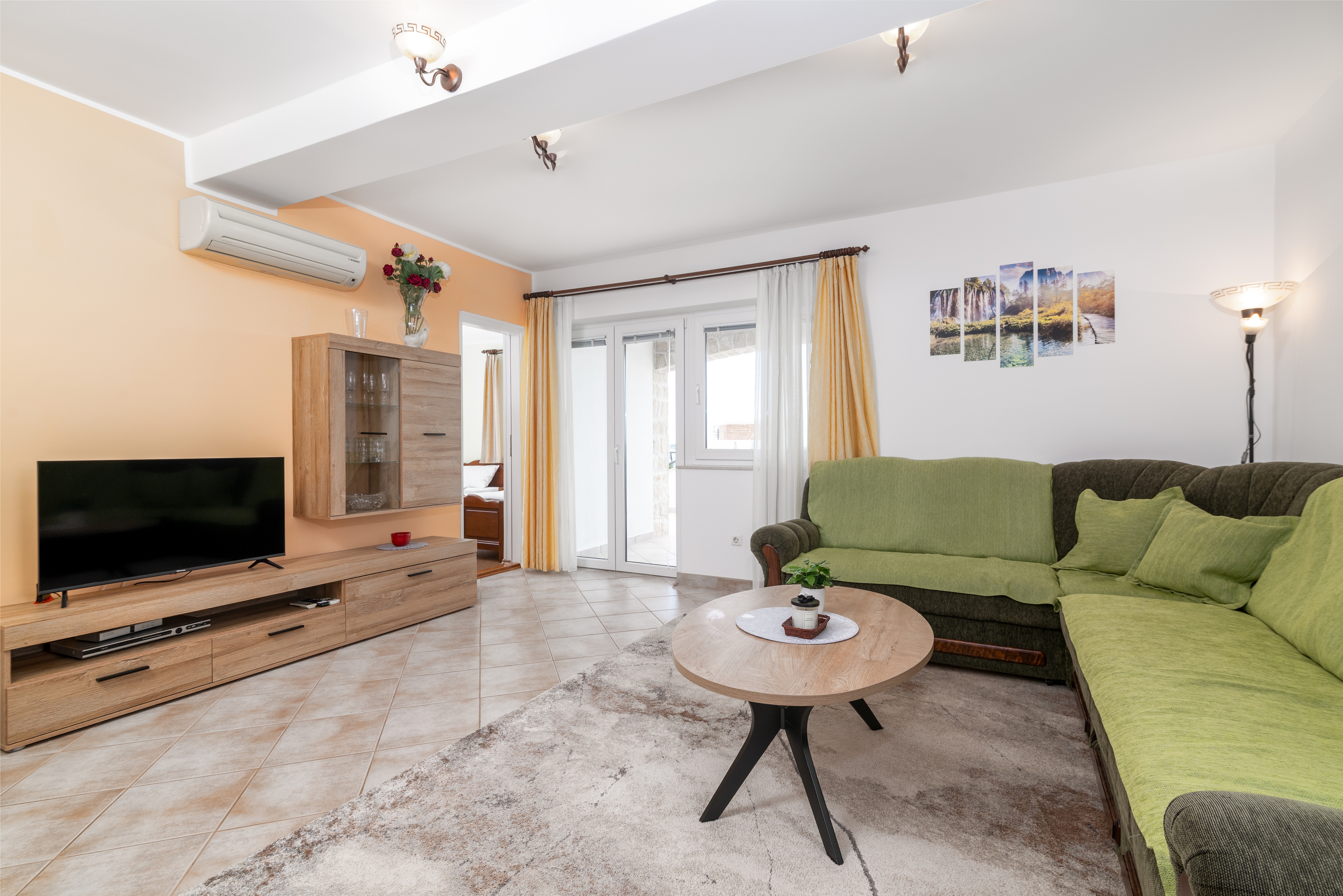 Two bedroom apartment with terrace and sea view Štinjan, Pula (A-23546-b)