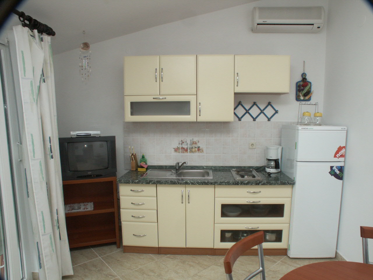 Two bedroom apartment with terrace and sea view Selce, Crikvenica  A-b