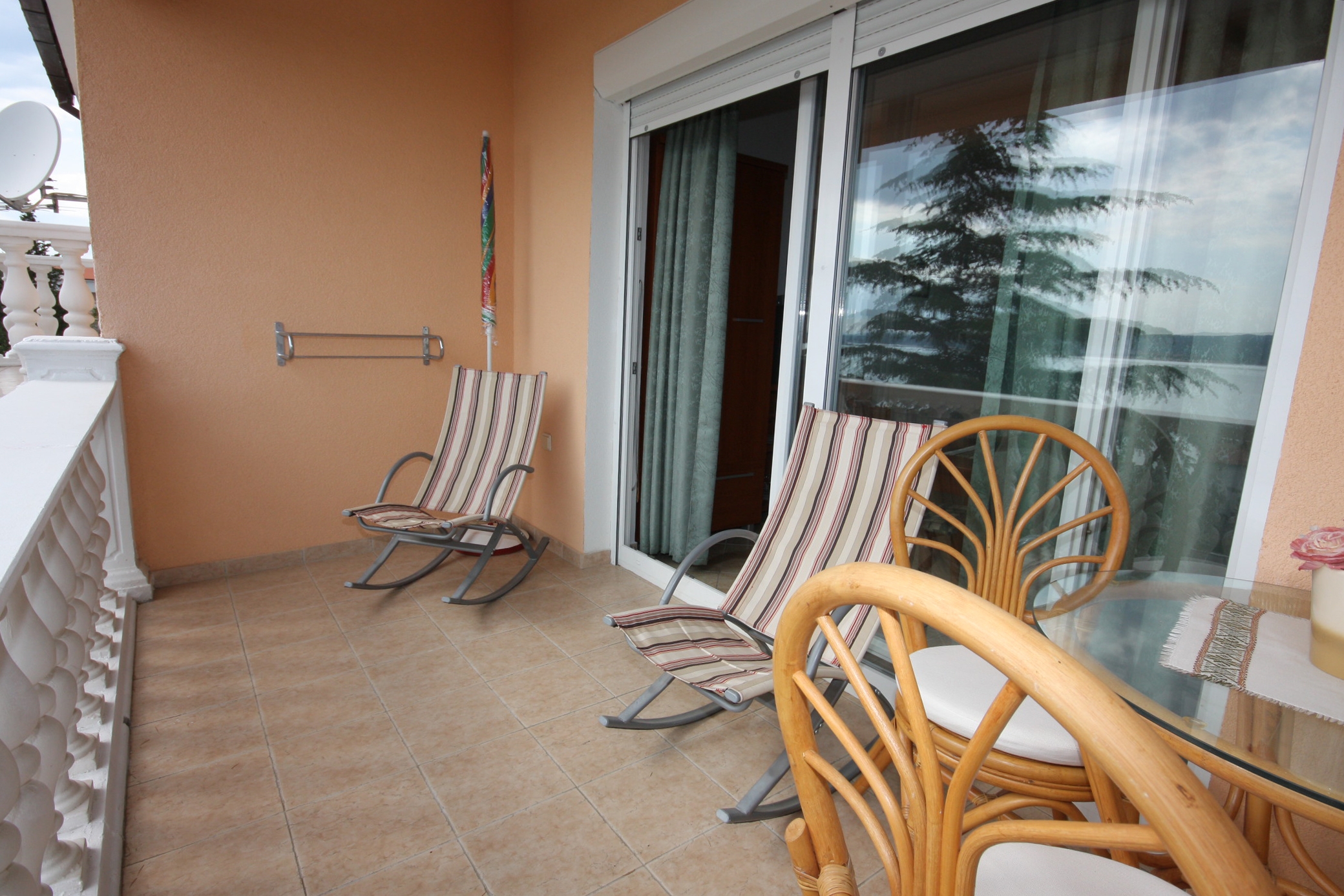 One bedroom apartment with terrace and sea view Selce, Crikvenica  A-c