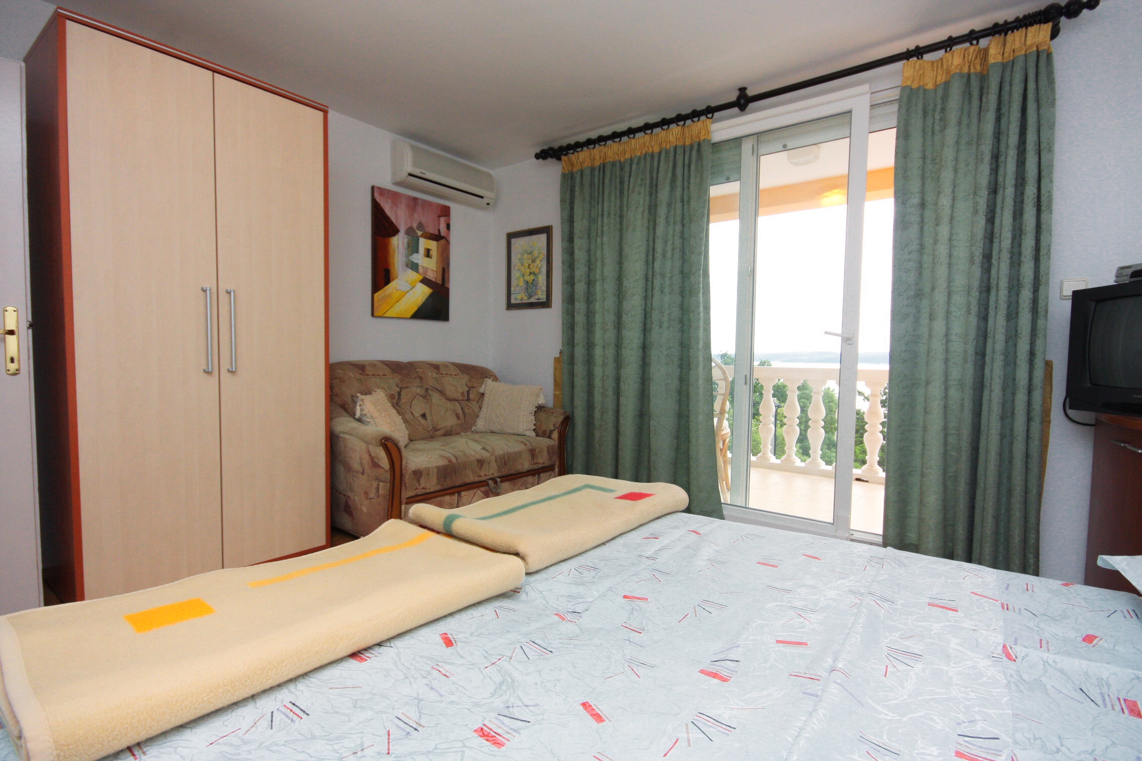 One bedroom apartment with terrace and sea view Selce, Crikvenica  A-d