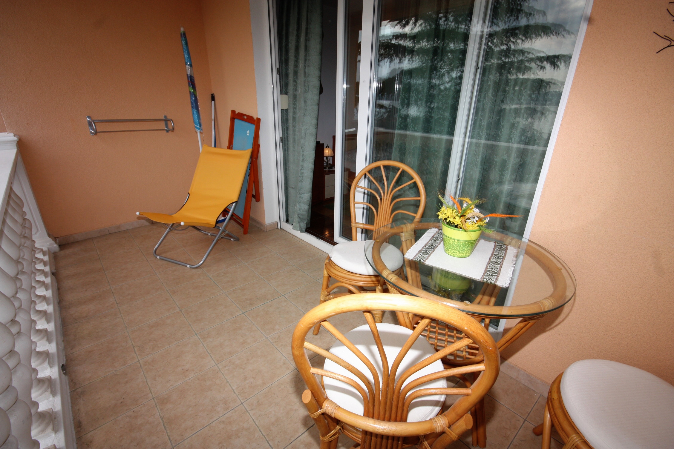 One bedroom apartment with terrace and sea view Selce, Crikvenica  A-d