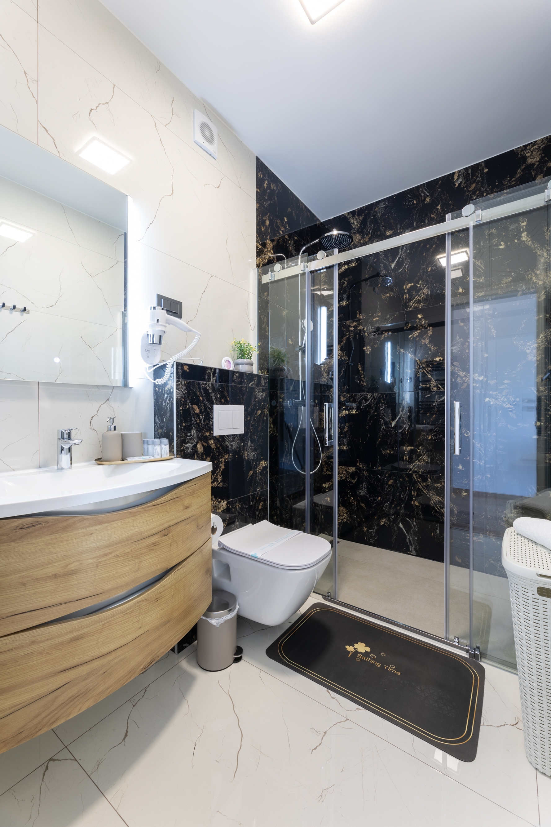 Comfortable and spacious house with terrace and sea view Primošten  K