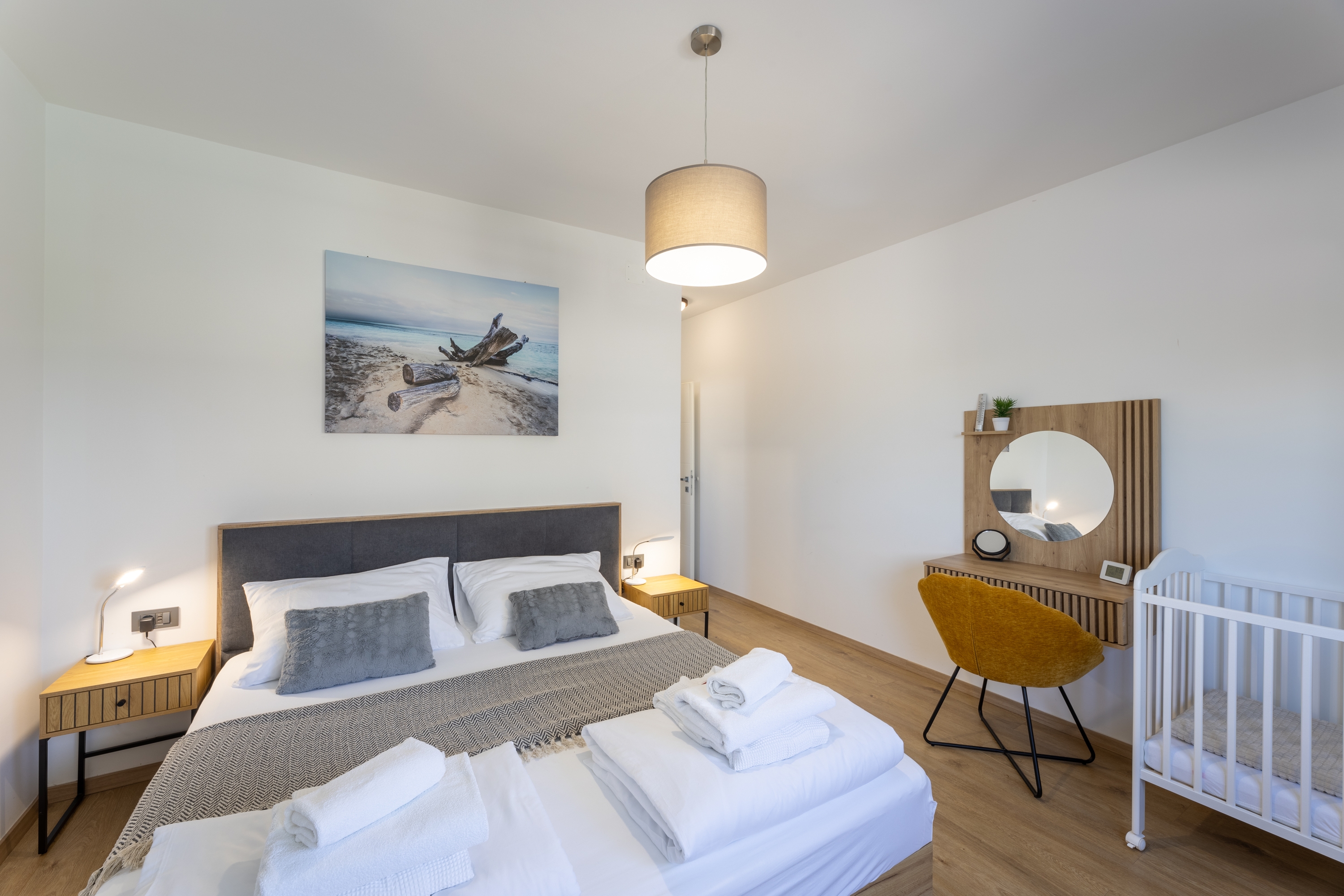 Comfortable and spacious house with terrace and sea view Primošten  K