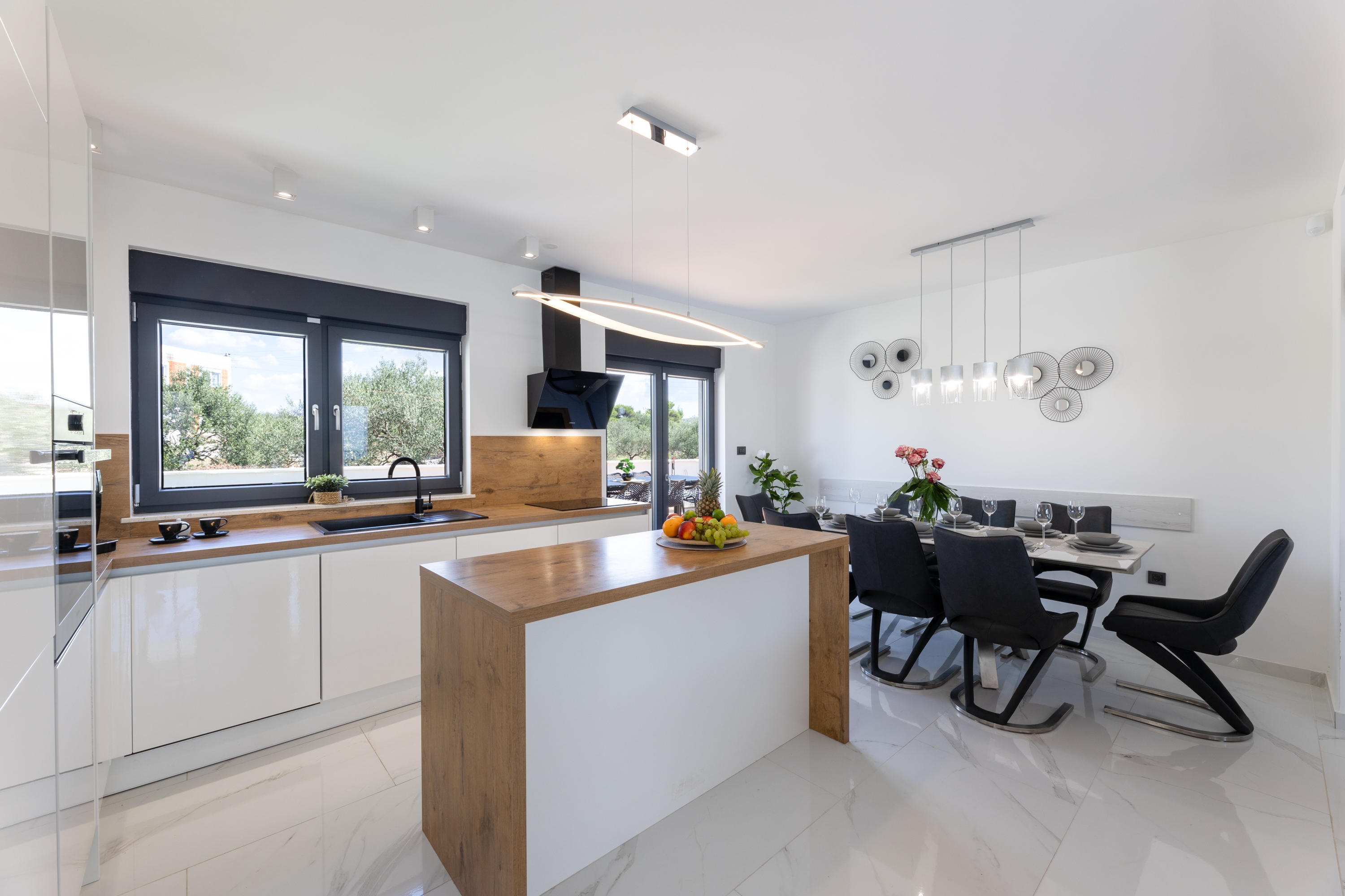 Comfortable and spacious house with terrace and sea view Primošten  K