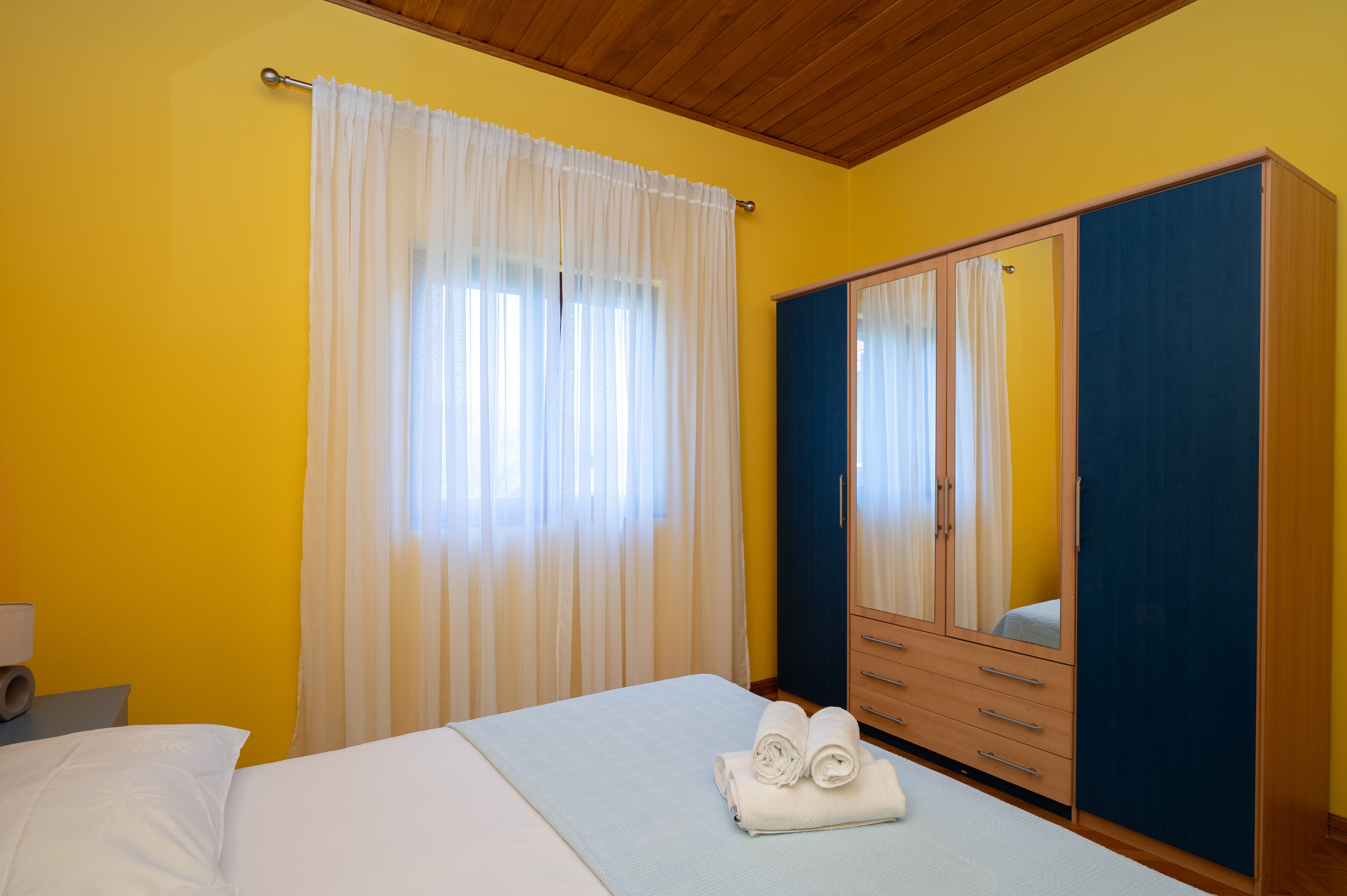 Two bedroom apartment with terrace Nin, Zadar  A-a