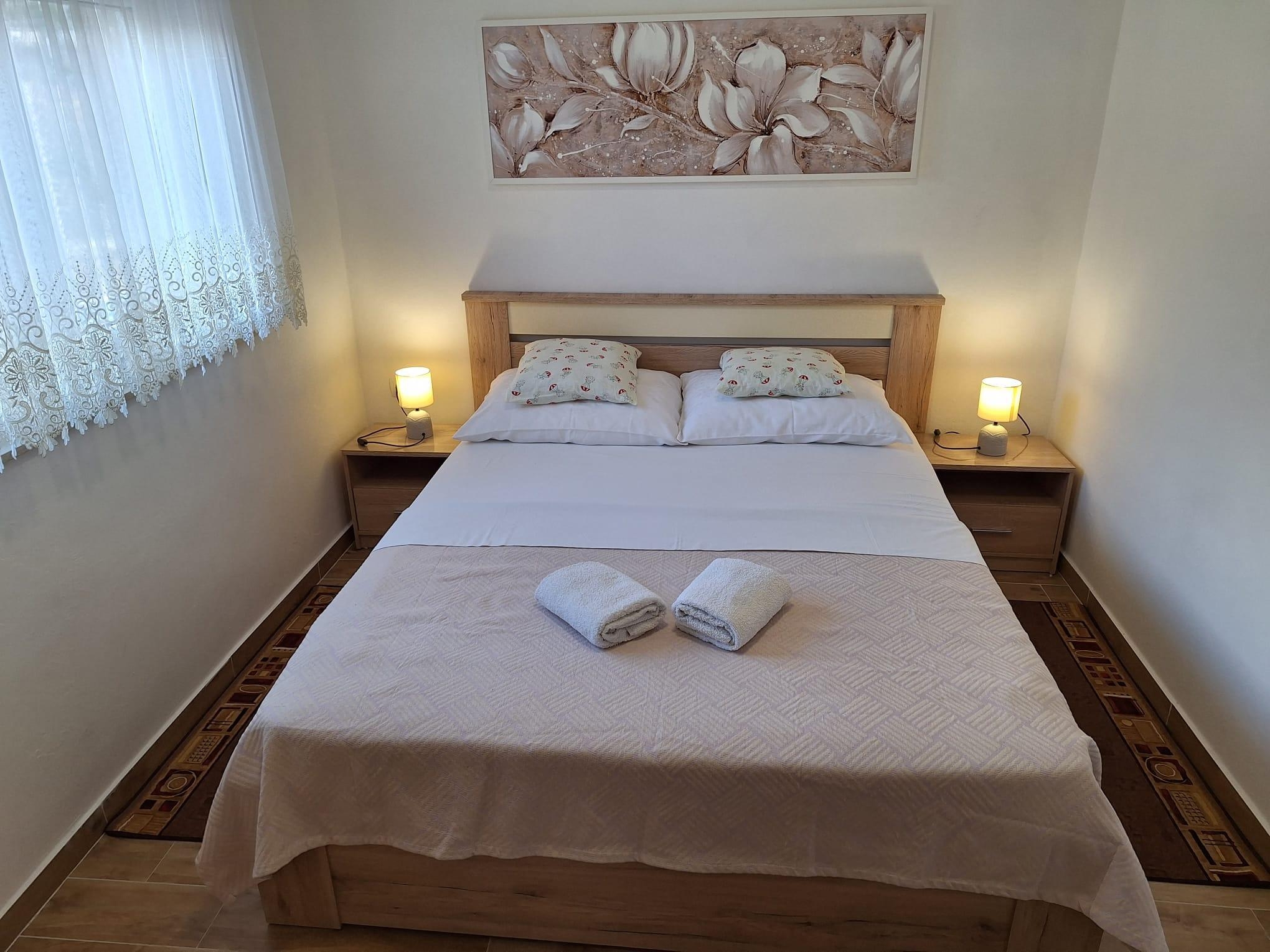 Two bedroom apartment with terrace and sea view Seline, Paklenica  A-a