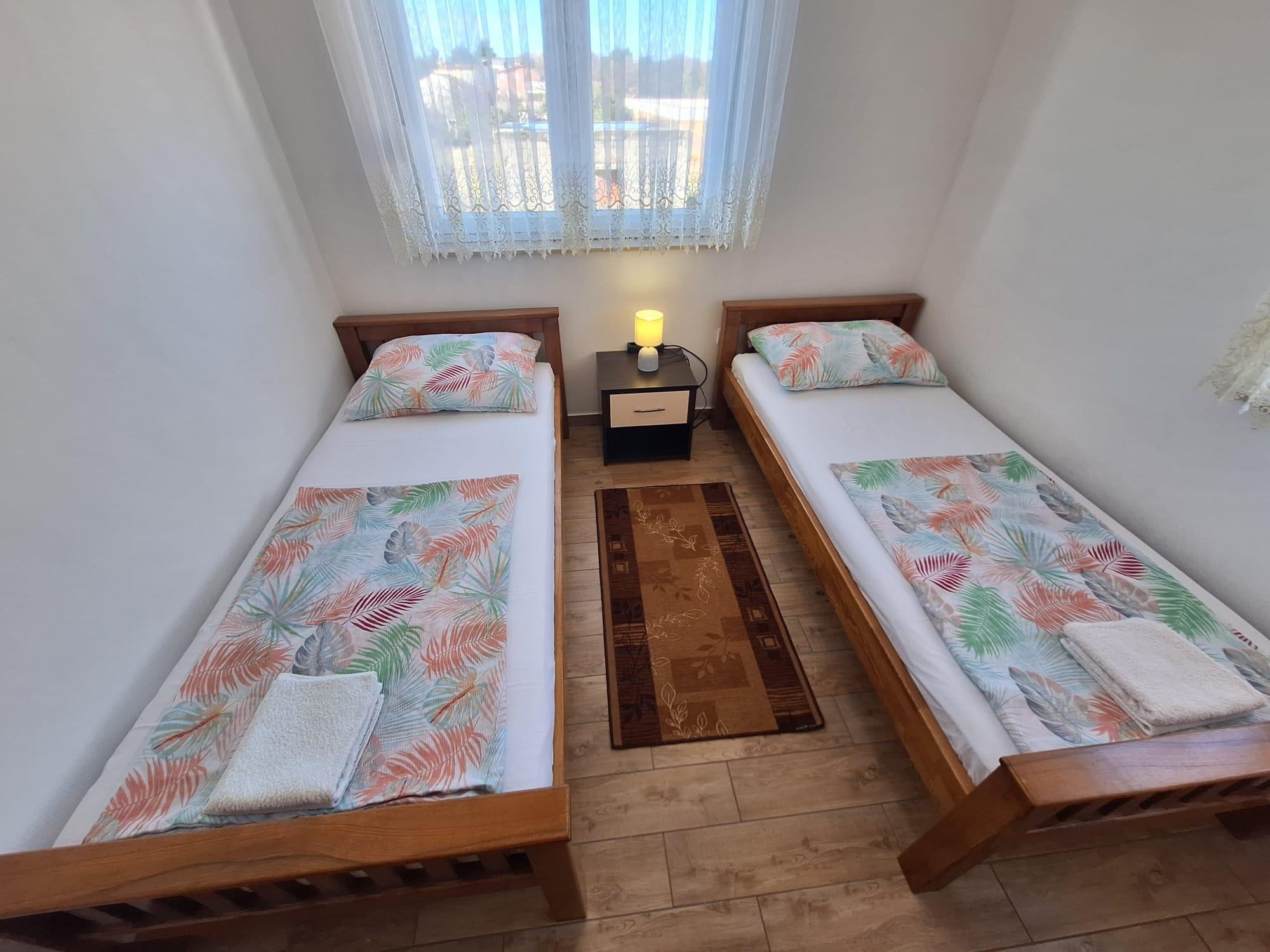 Two bedroom apartment with terrace and sea view Seline, Paklenica  A-a