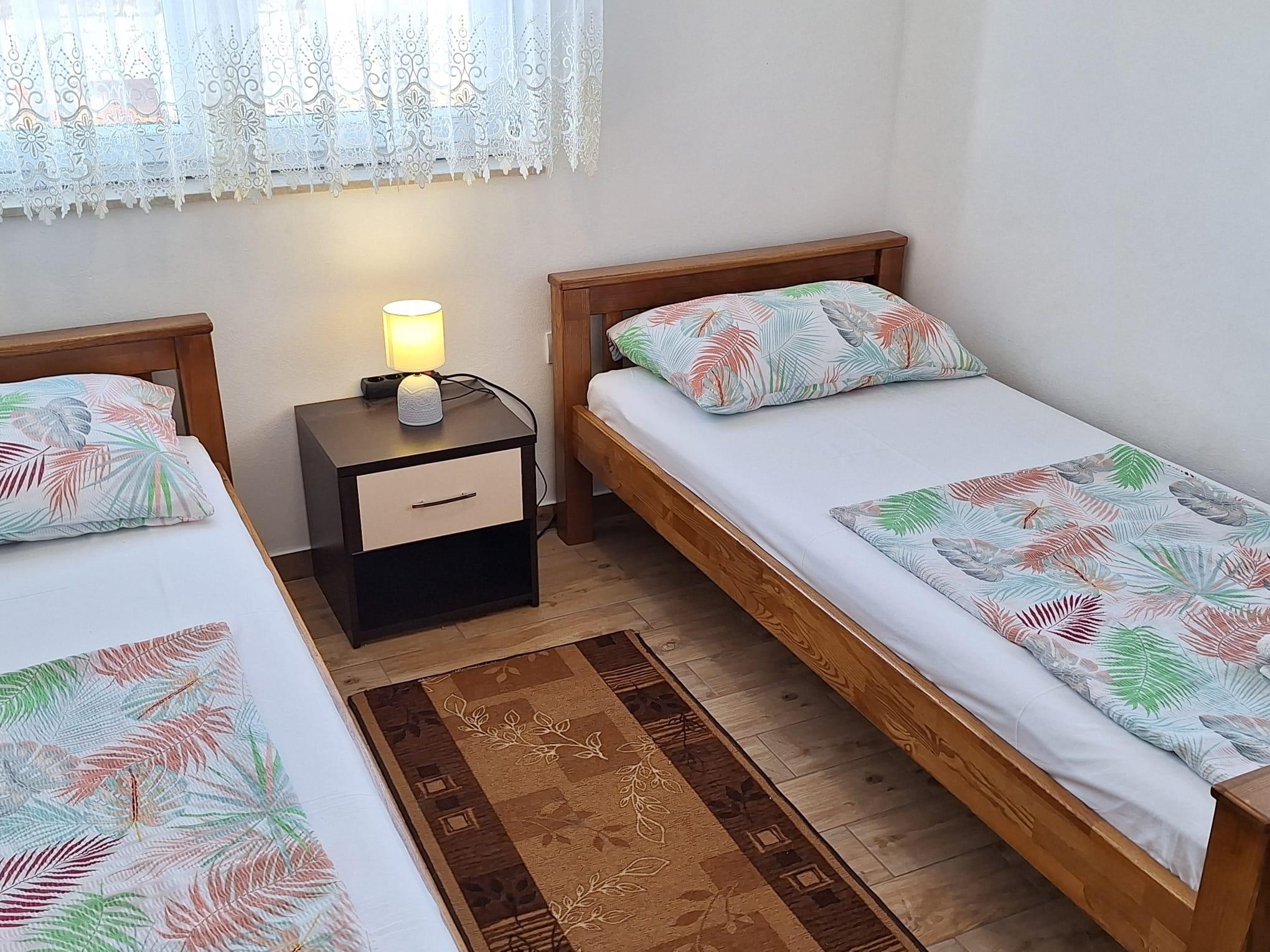 Two bedroom apartment with terrace and sea view Seline, Paklenica  A-a