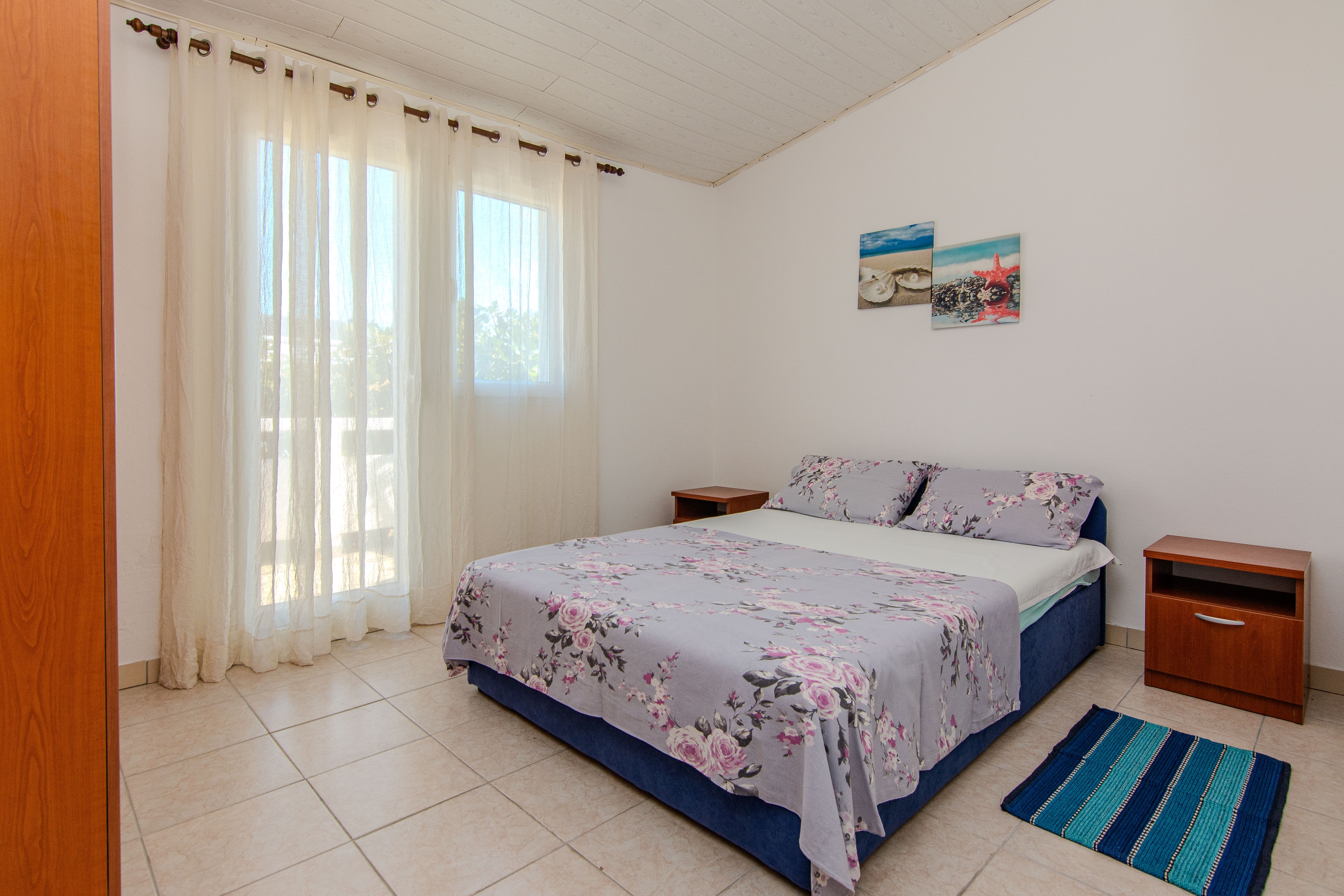 Three bedroom apartment near beach Vir (A-23554-a)