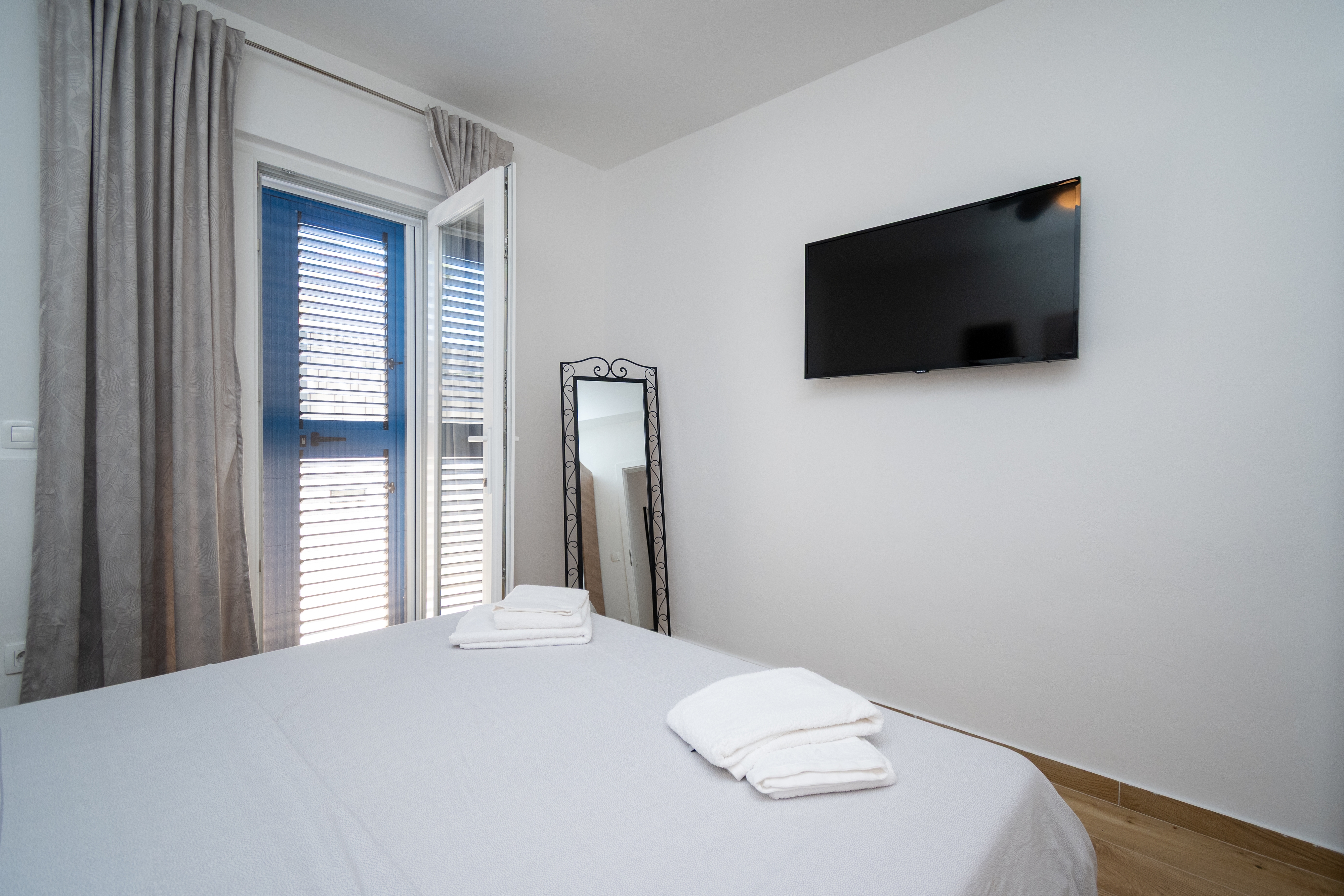 Two bedroom apartment with terrace Privlaka, Zadar  A-a