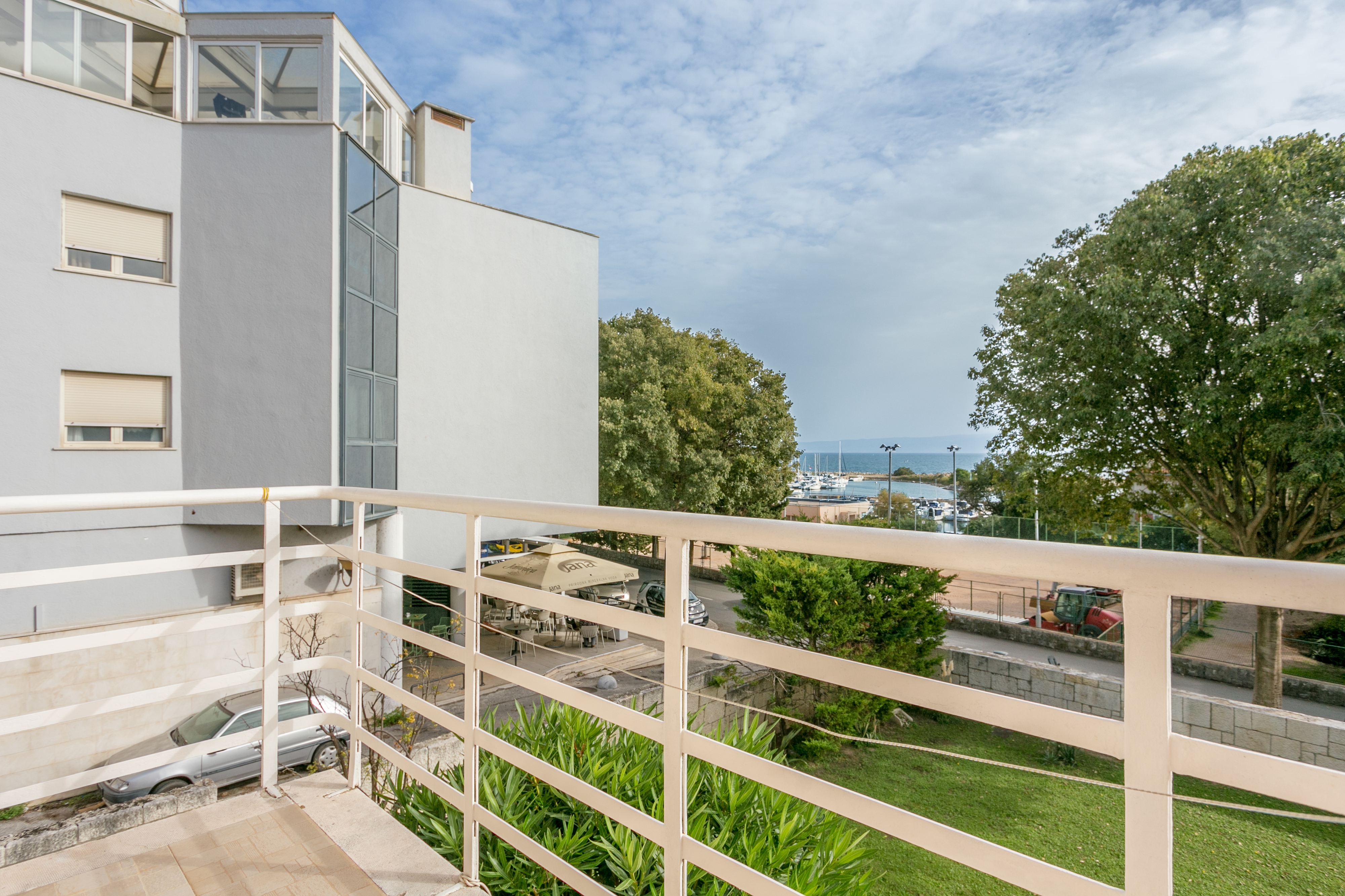 Comfortable and spacious house with terrace and sea view Split  K