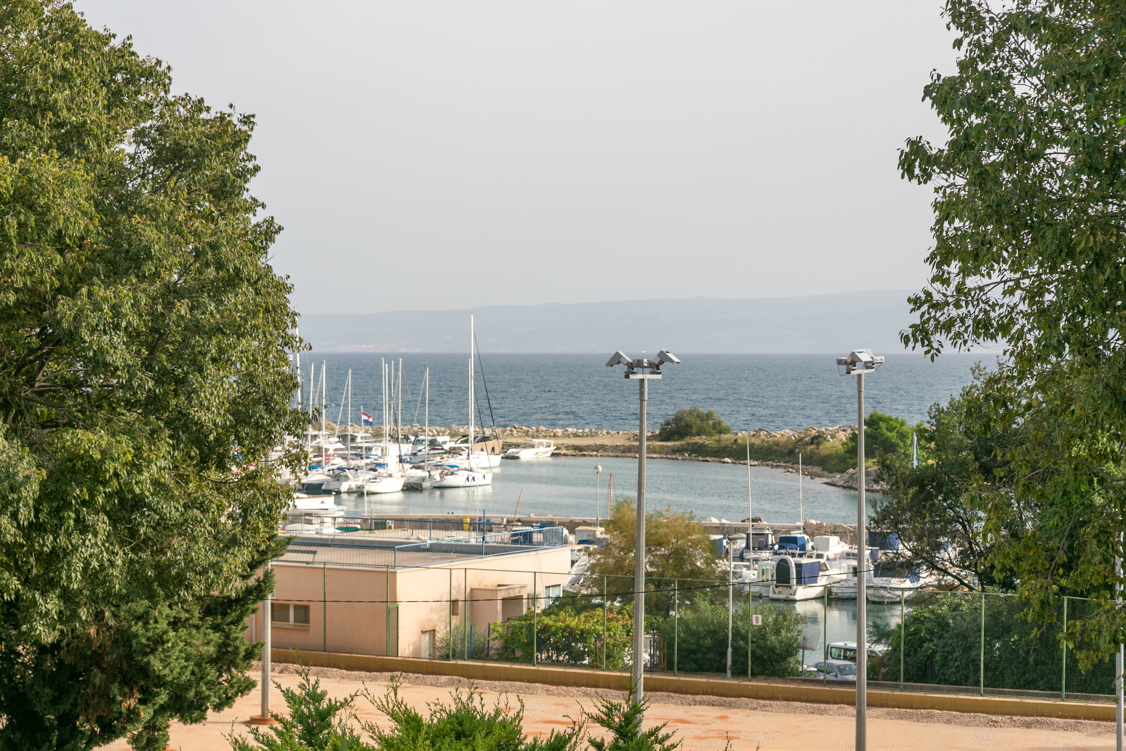 Comfortable and spacious house with terrace and sea view Split  K