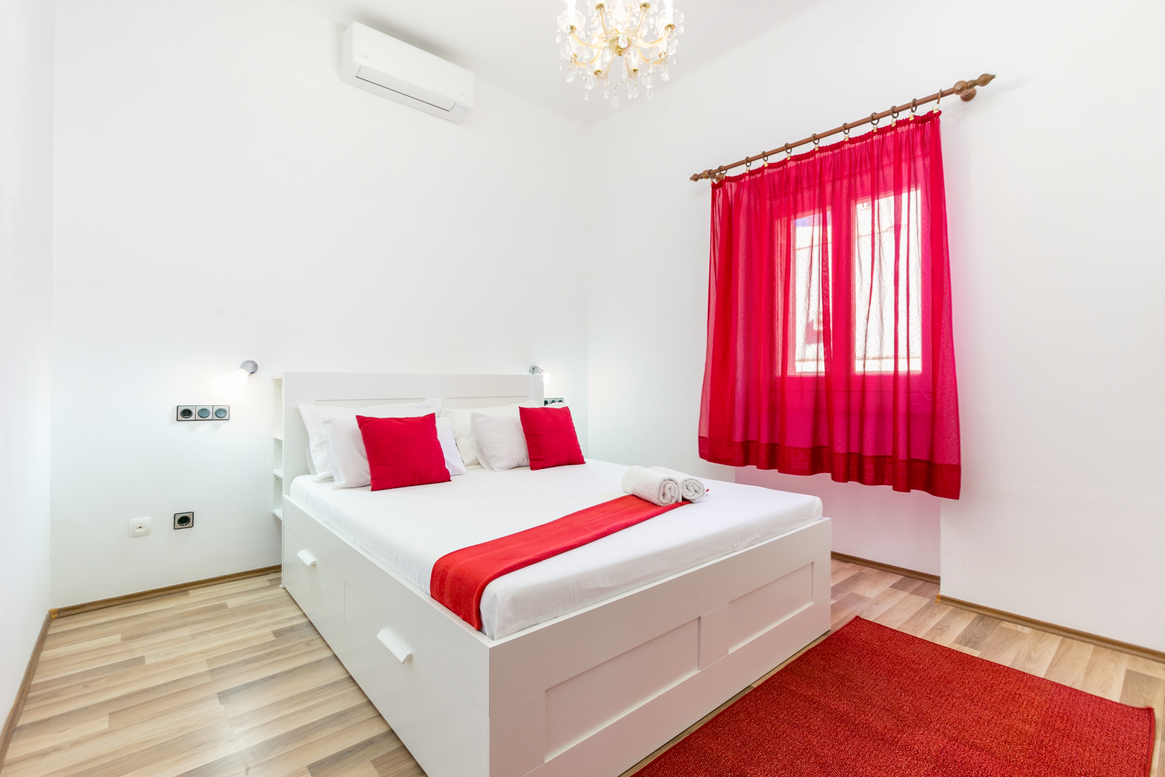 Comfortable and spacious house with terrace and sea view Split  K