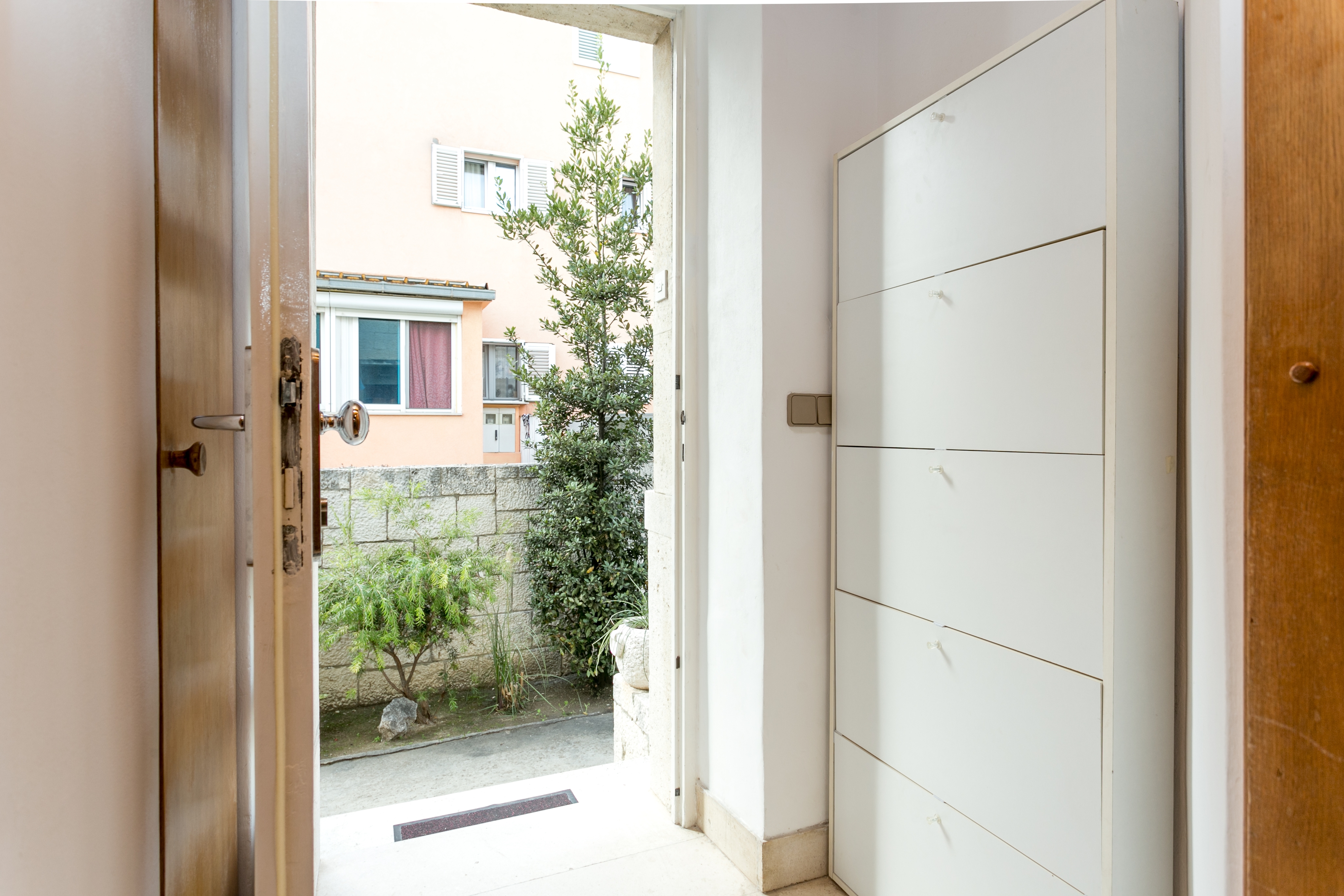 Comfortable and spacious house with terrace and sea view Split  K