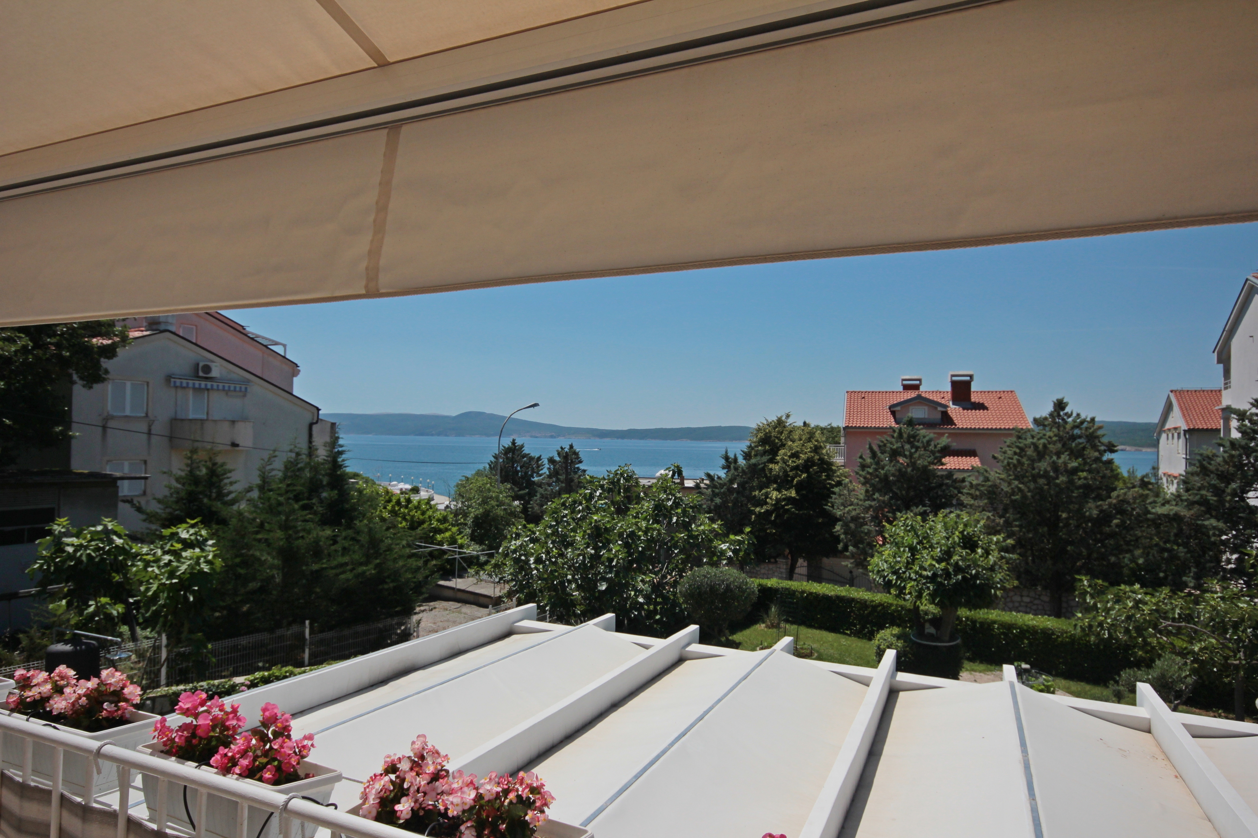 Two bedroom apartment with terrace and sea view Selce, Crikvenica  A-a