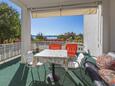 Selce, Terrasse dans l’hébergement en type studio-apartment, avec la vue sur la mer et WiFi.