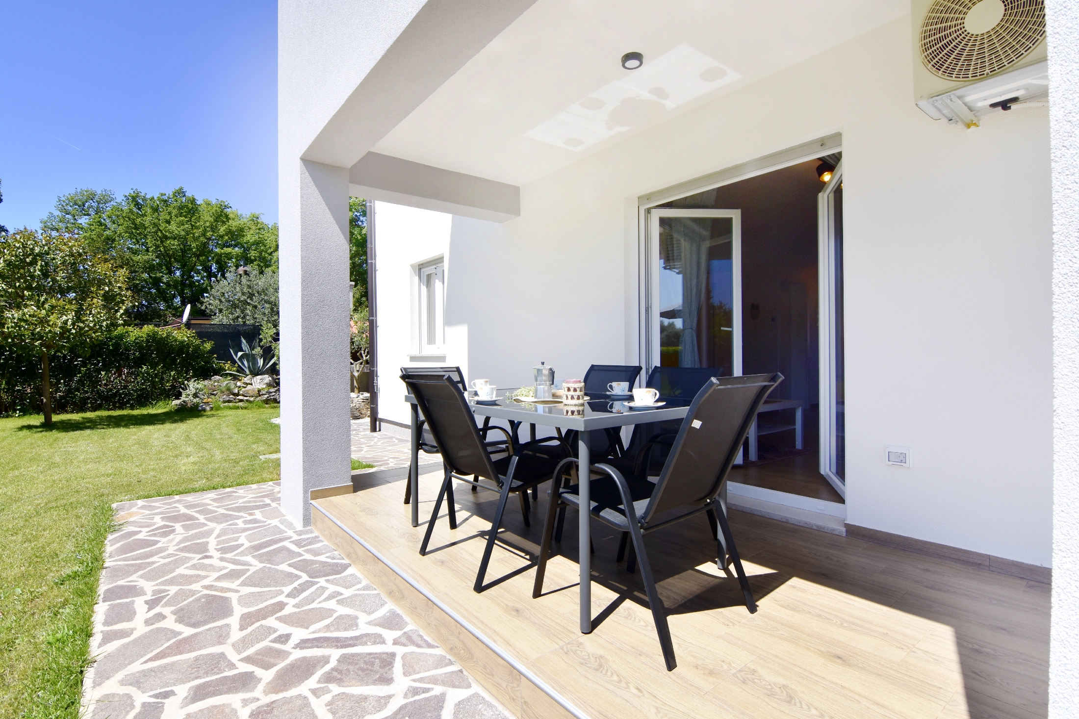 Two bedroom apartment with terrace Čepljani, Umag  A-a