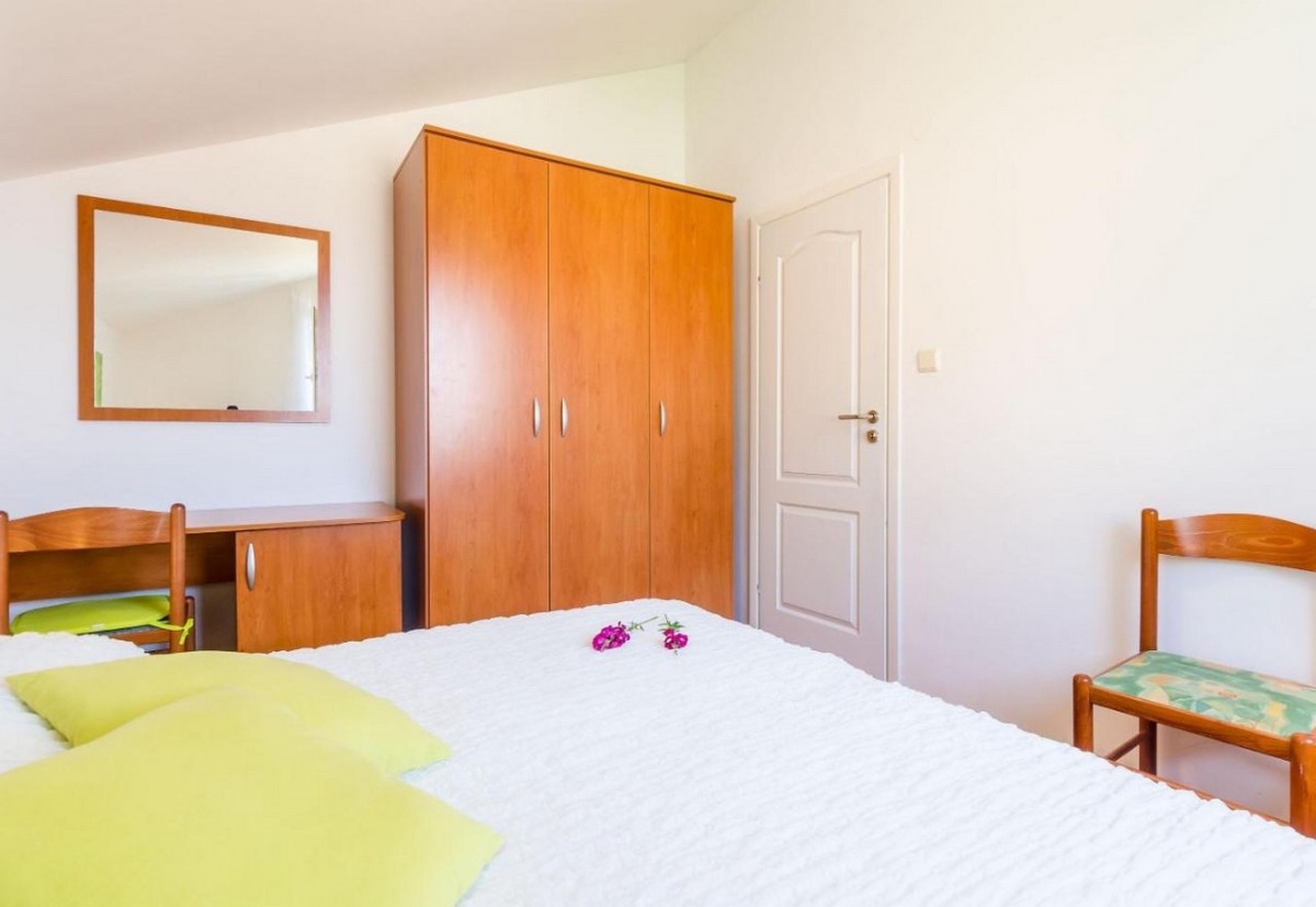 One bedroom apartment with balcony and sea view Plat, Dubrovnik  A-c
