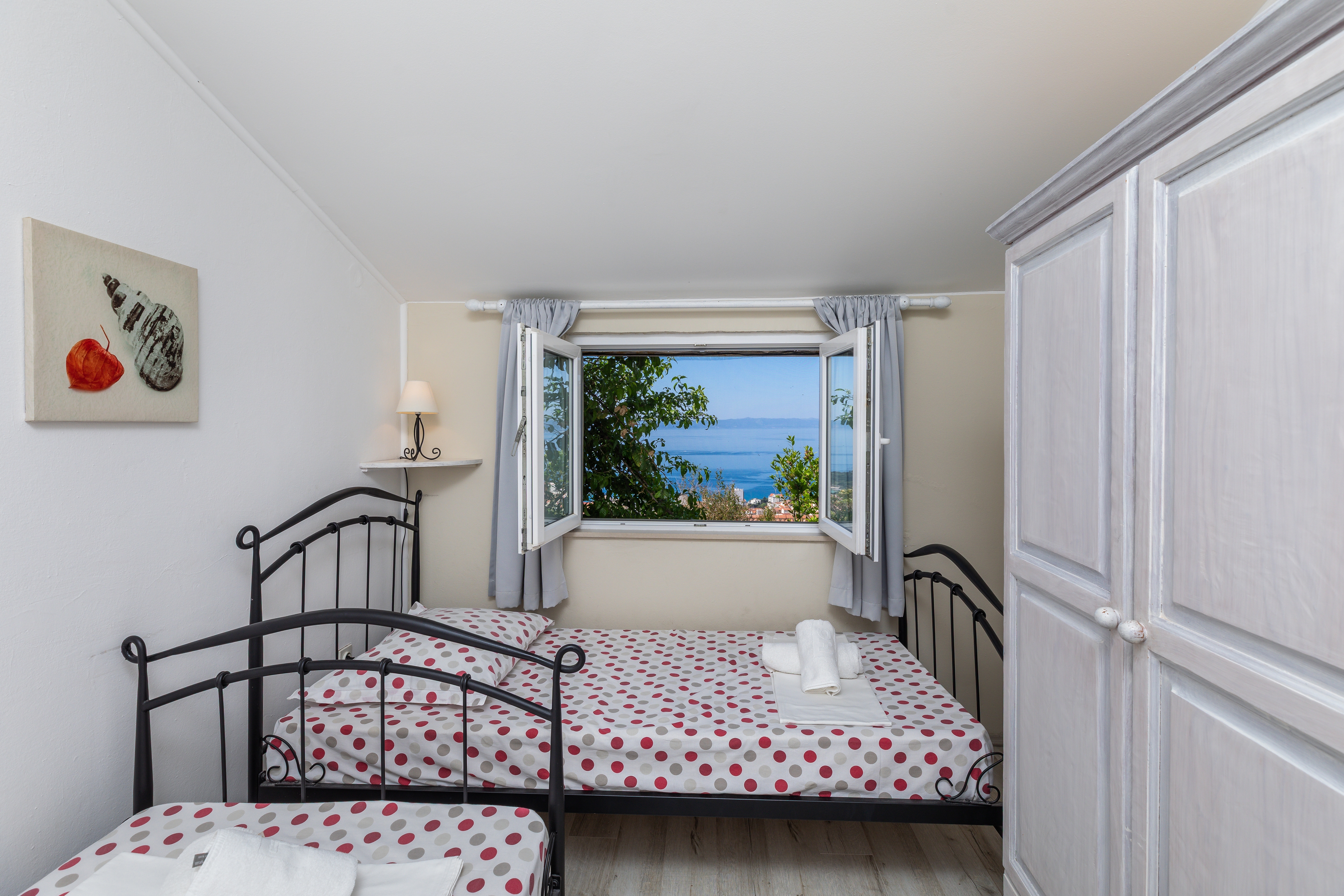 Three bedroom house with terrace and sea view Makarska  K