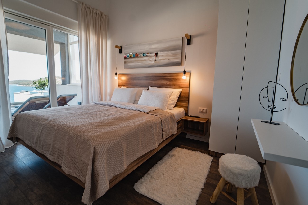 Three bedroom house with terrace and sea view Ražanj, Rogoznica  K