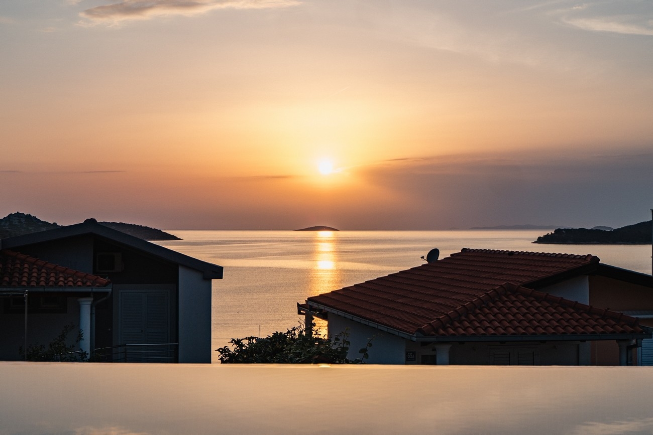 Three bedroom house with terrace and sea view Ražanj, Rogoznica  K